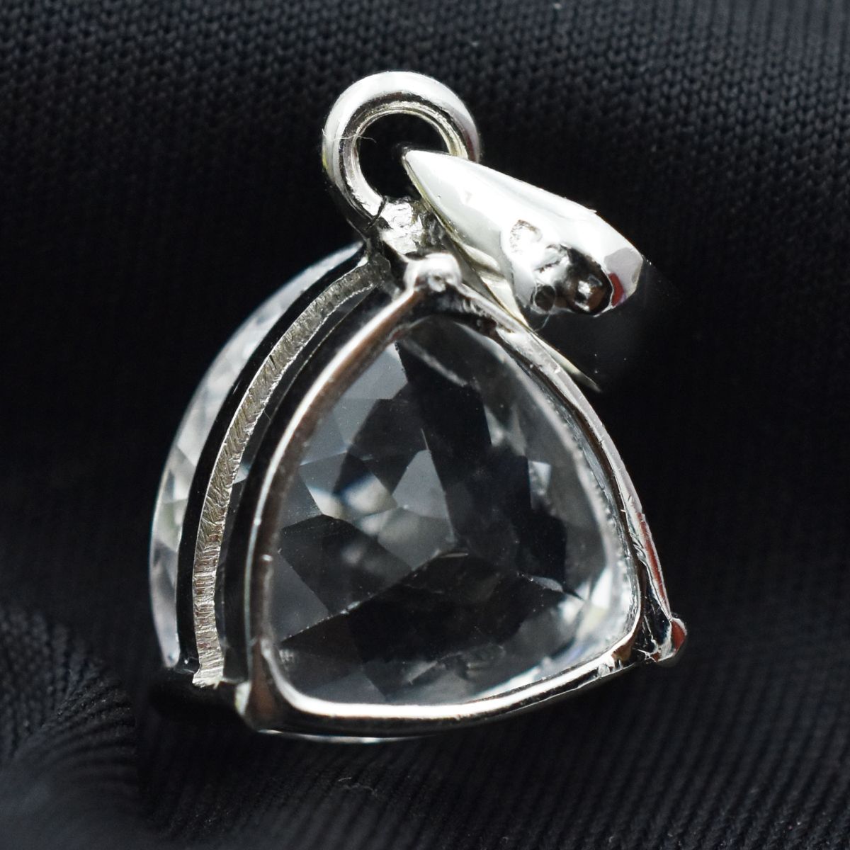 sterling silver sapphire pendant