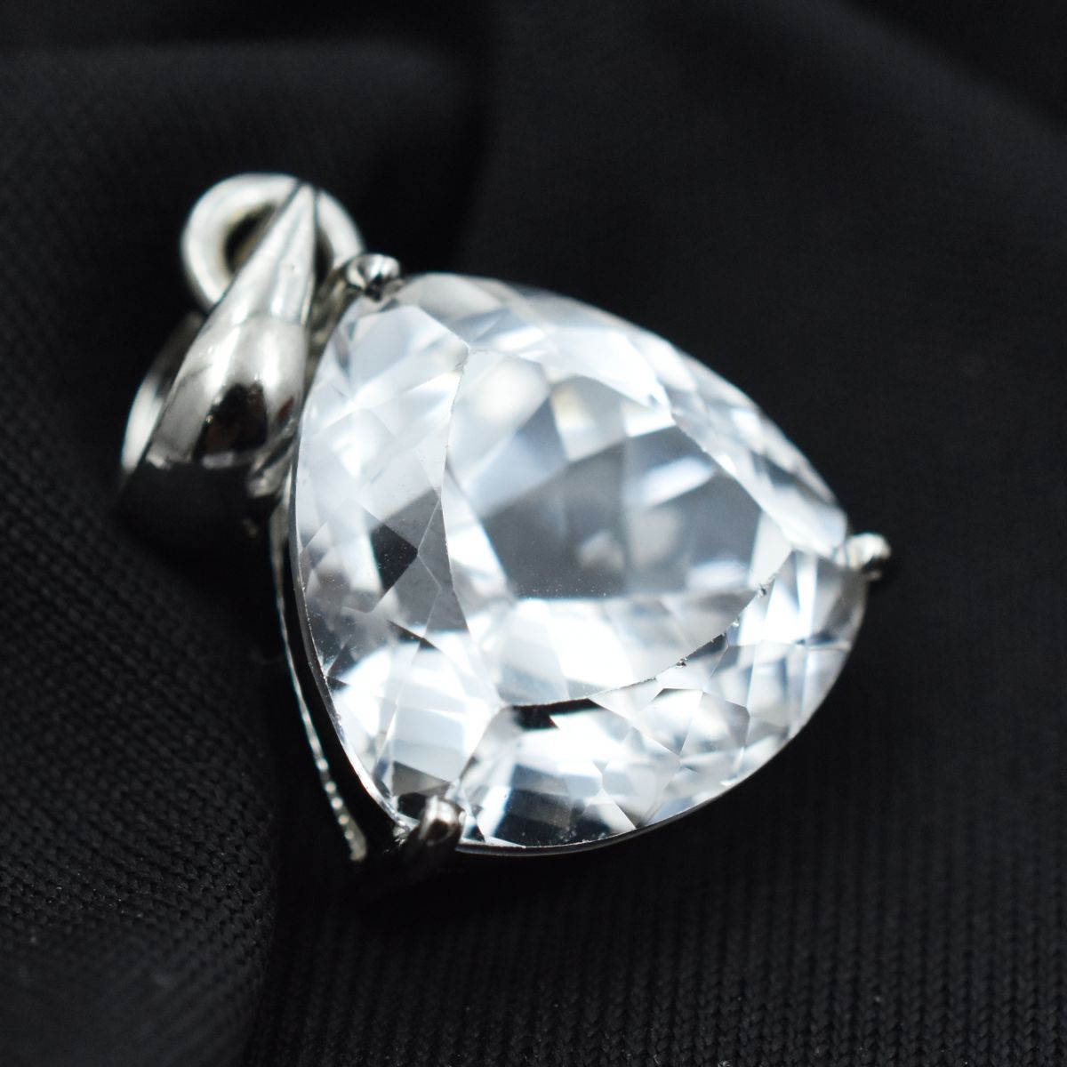 sterling silver sapphire pendant