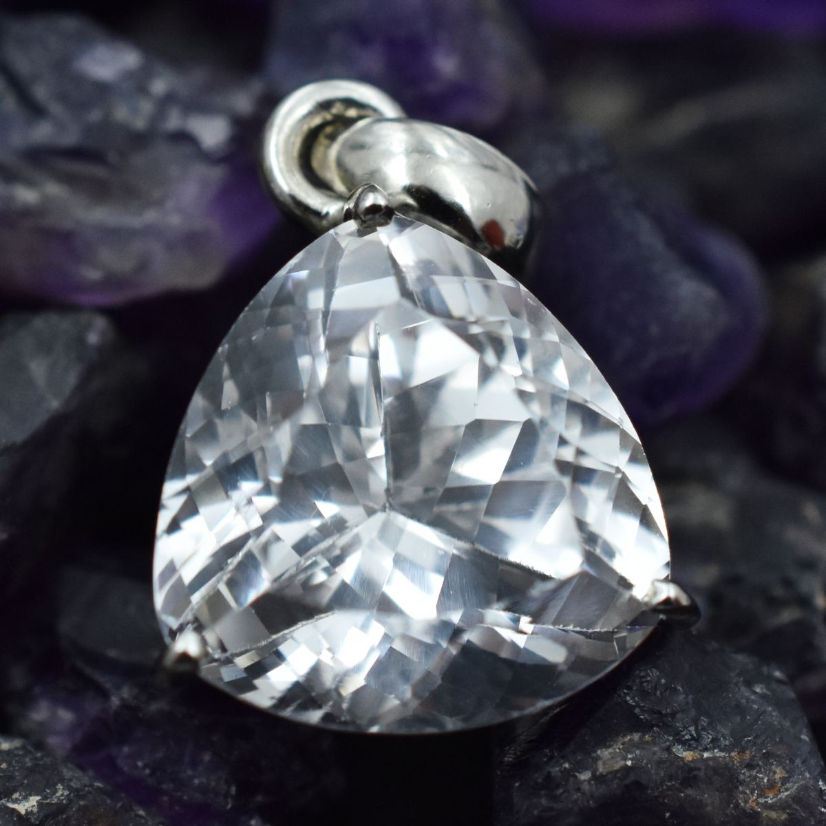 silver sapphire pendant India
