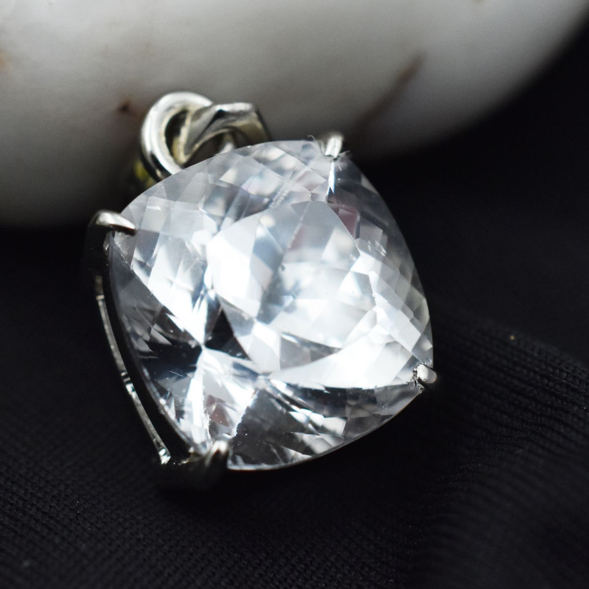 30.74 Ct Silver White Natural Sapphire Square Cut Pendant Gemstone CERTIFIED