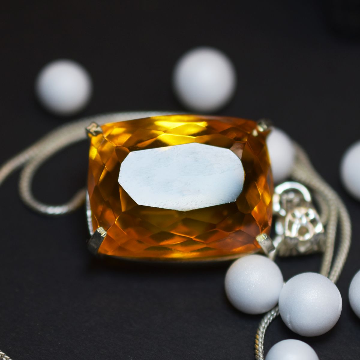 sapphire pendant for women