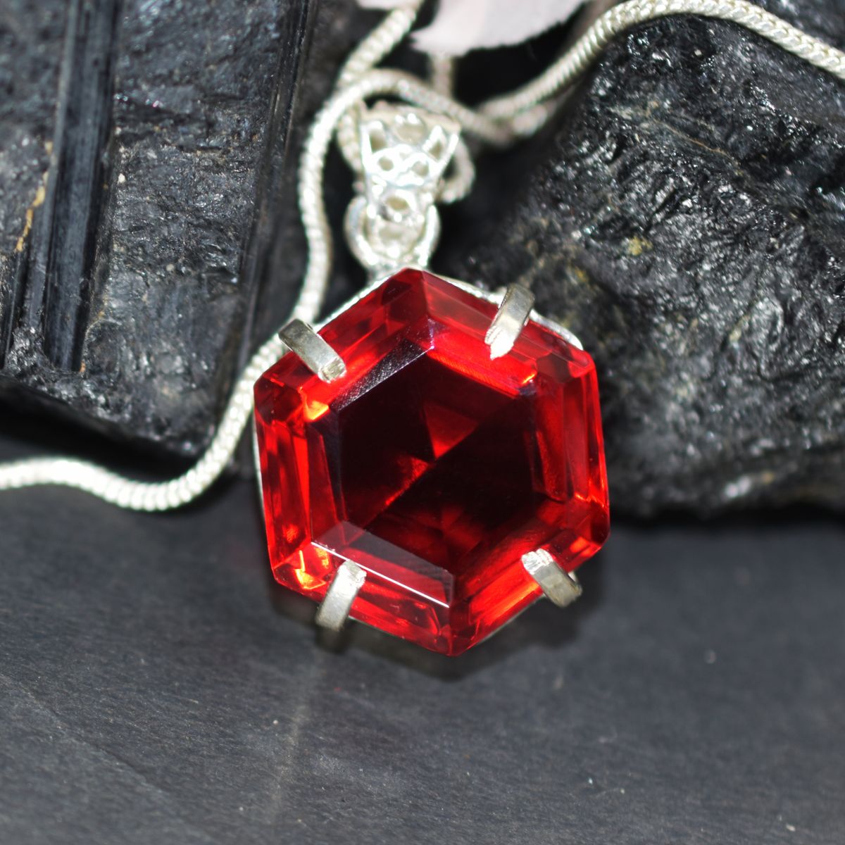 natural topaz pendant online