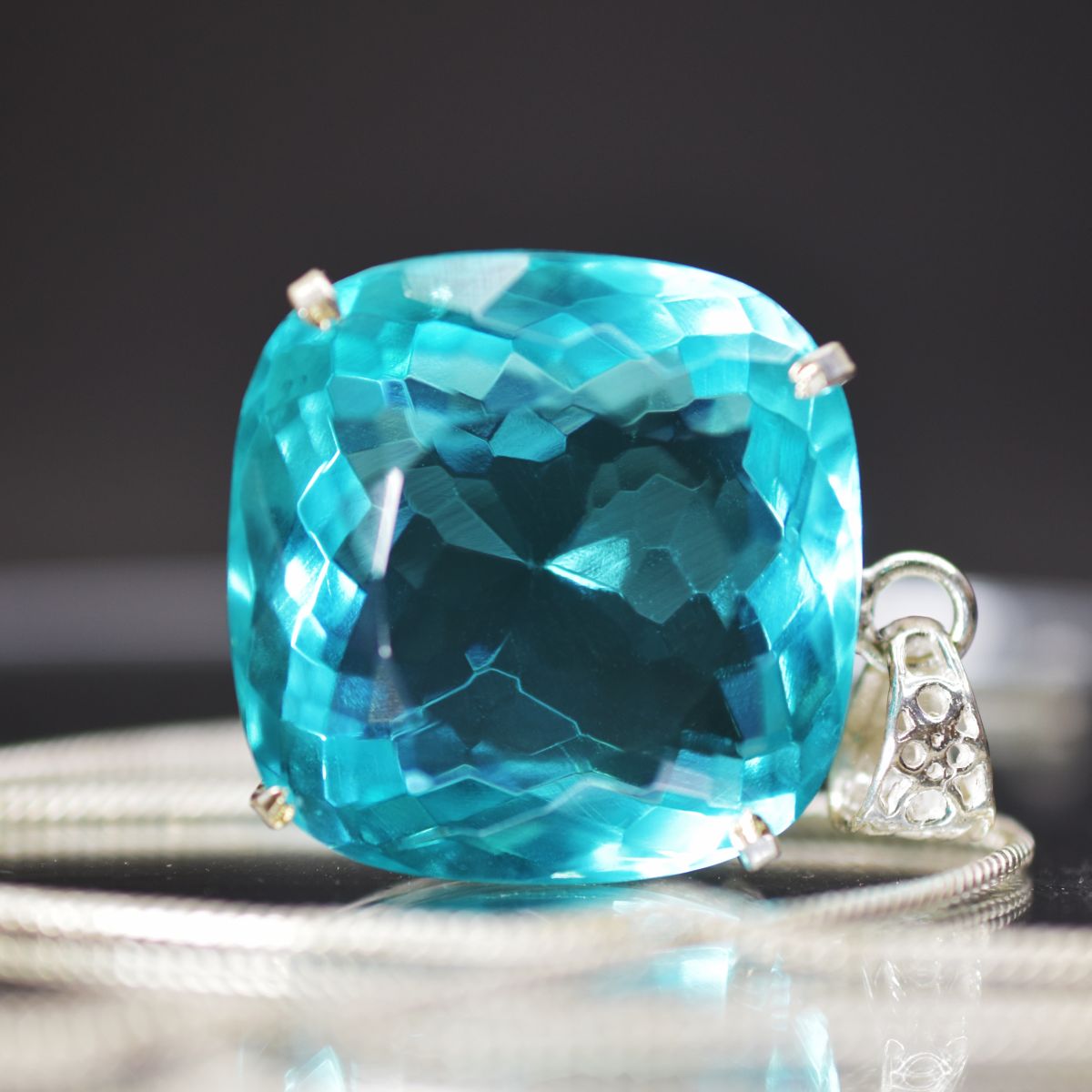natural topaz pendant online