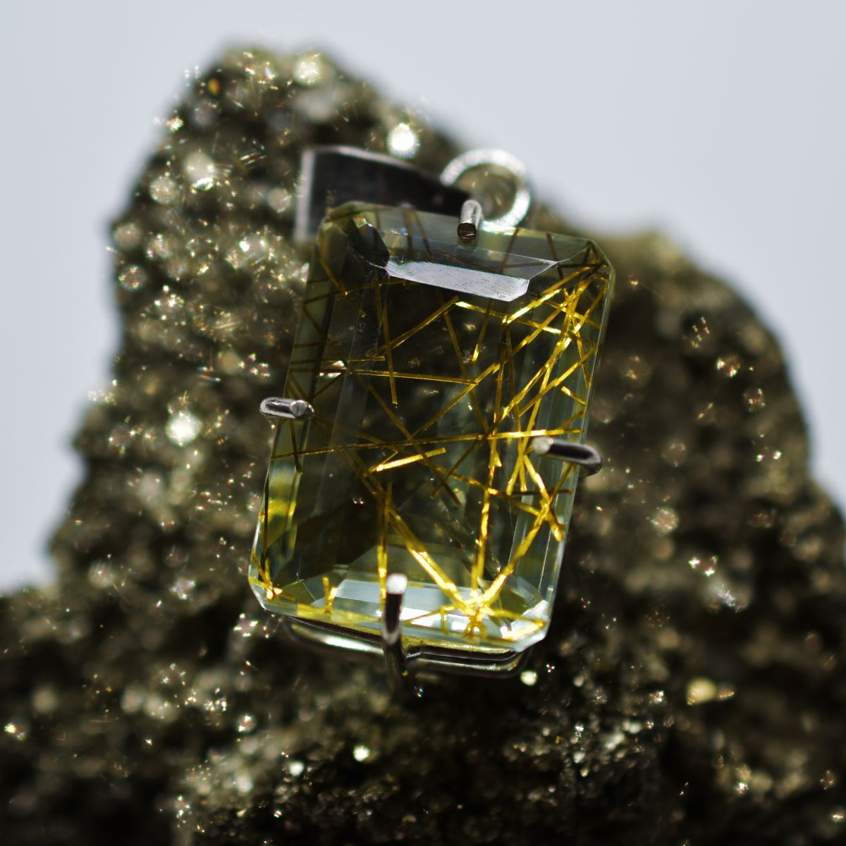 handmade sapphire pendant