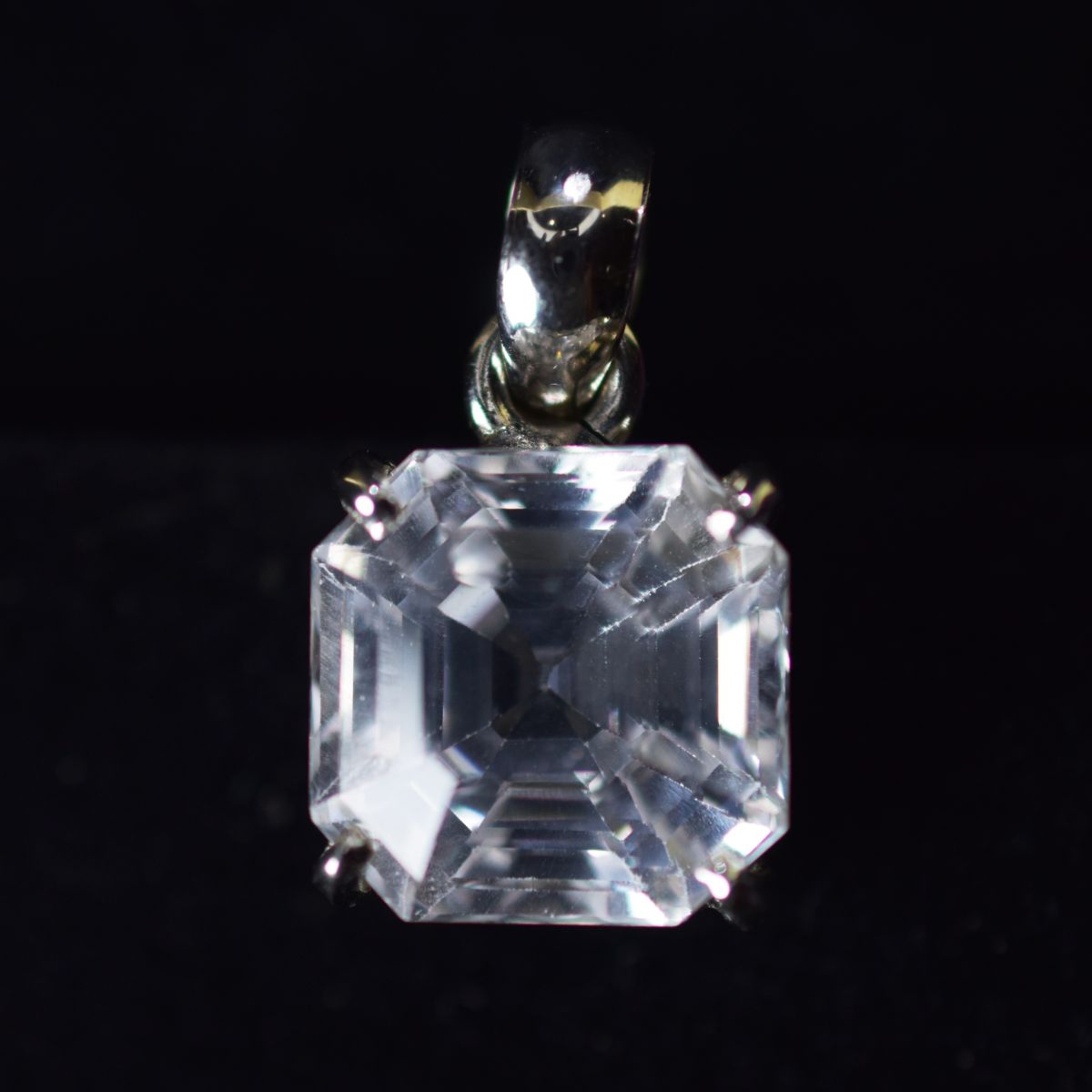 natural sapphire pendant online