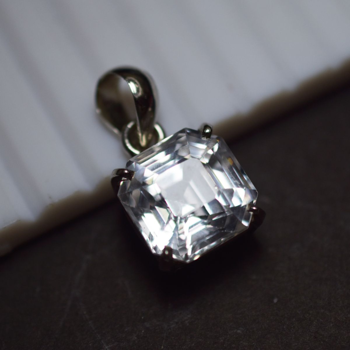 silver sapphire pendant India