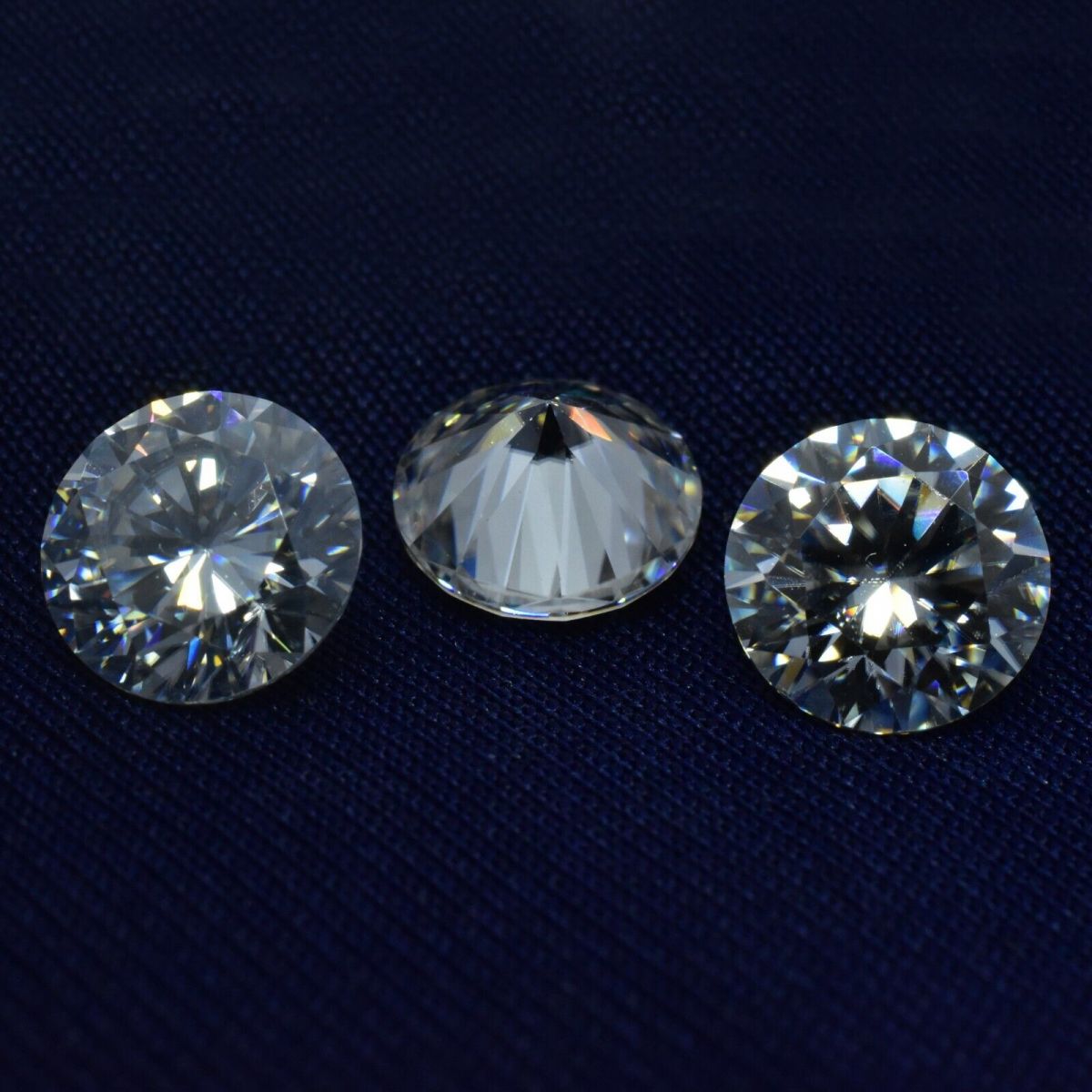 50 Pcs Lot Synthetic Moissanite VVSI D Color Round Cut CERTIFIED 1 mm Gemstone