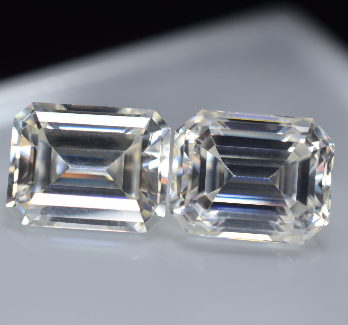 CERTIFIED Moissanite Emerald Cut 5x7 MM VVS1 D Color Pair Loose Gemstone 2 Pcs