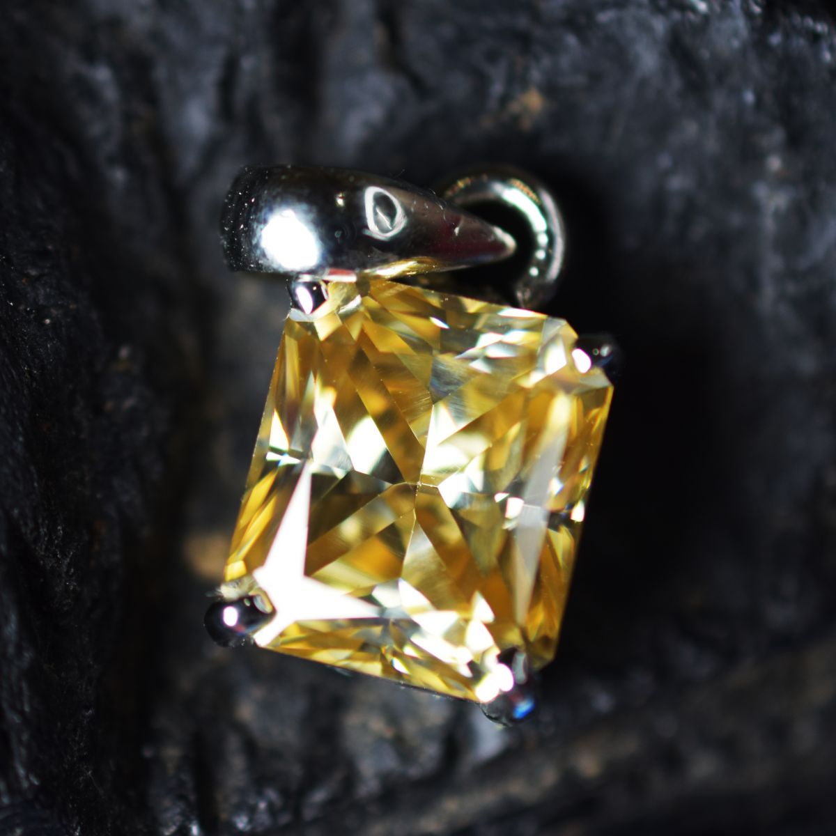 14 Ct Synthetic Champagne Moissanite CERTIFIED 925 Sterling Silver Gems Pendant