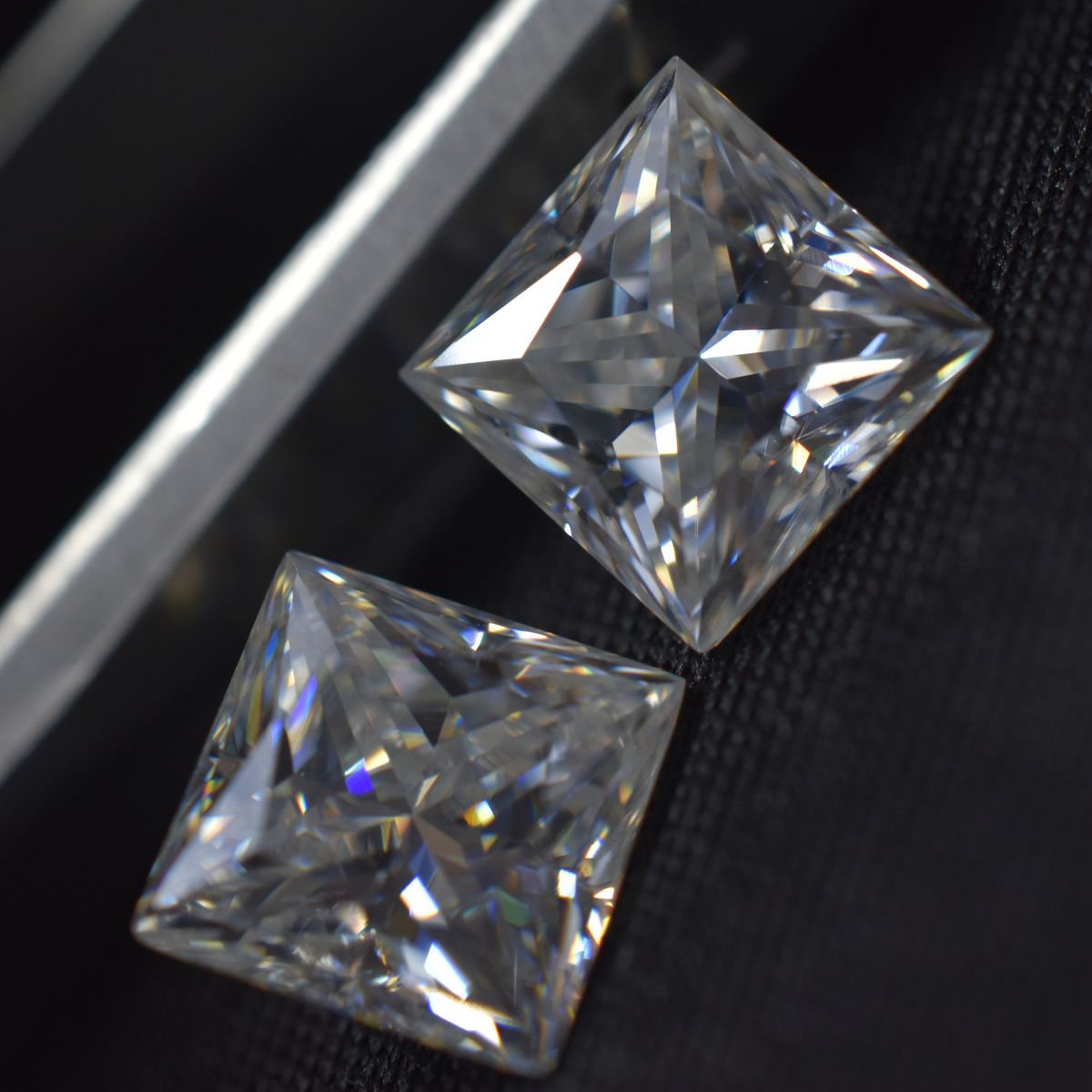 Moissanite Pair Gemstone CERTIFIED 5.5x5.5 MM VVS1 D Color Square Shape 2 Pcs
