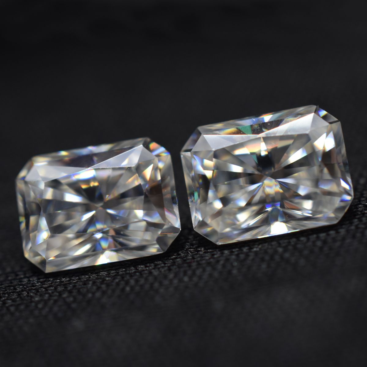 7.02 Carat Moissanite Gemstone 10x8 MM VVS1 D Color Pair Radiant Cut CERTIFIED