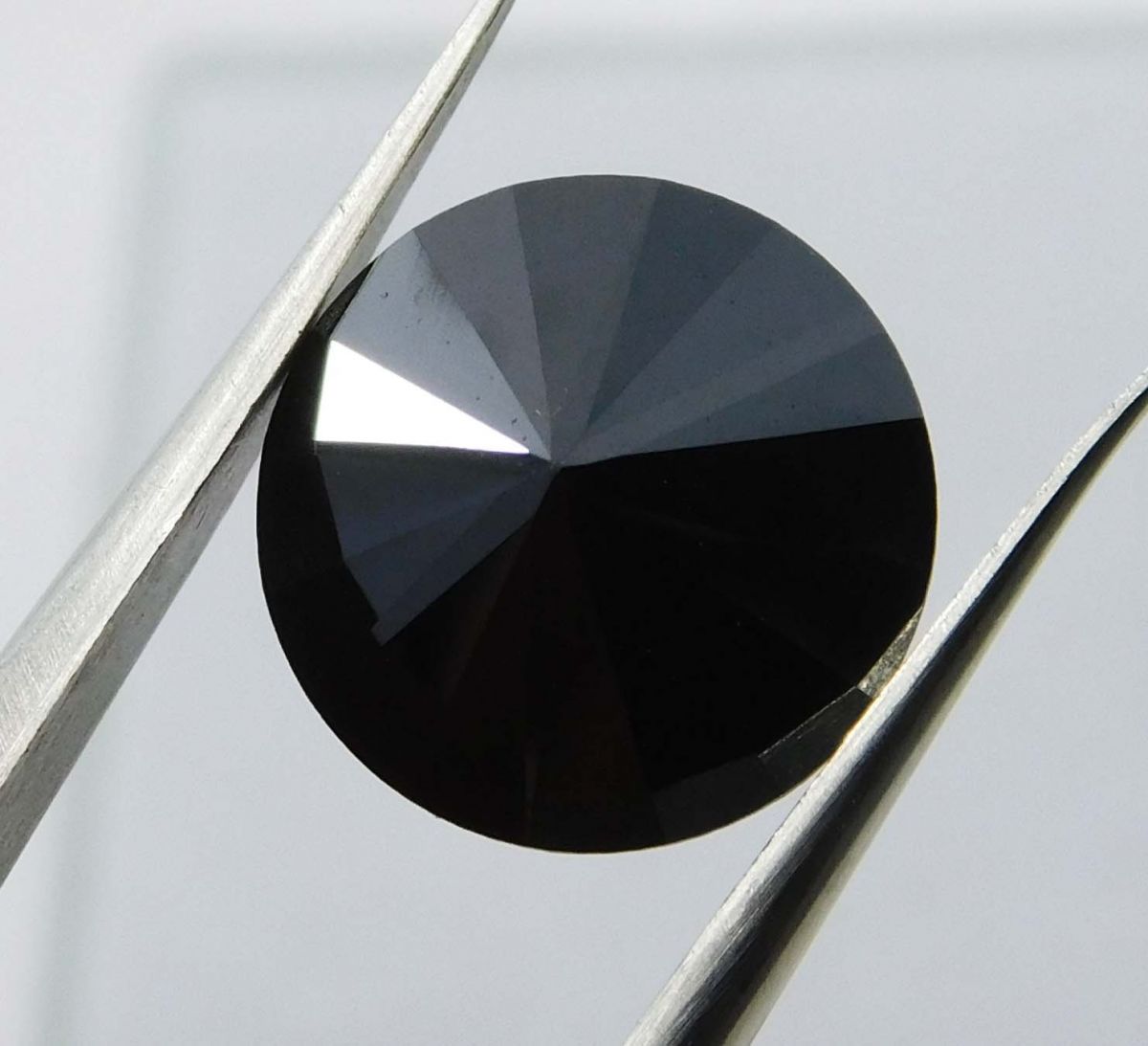 Natural Black Moissanite Round Shape 4.36 Ct Loose Gemstones