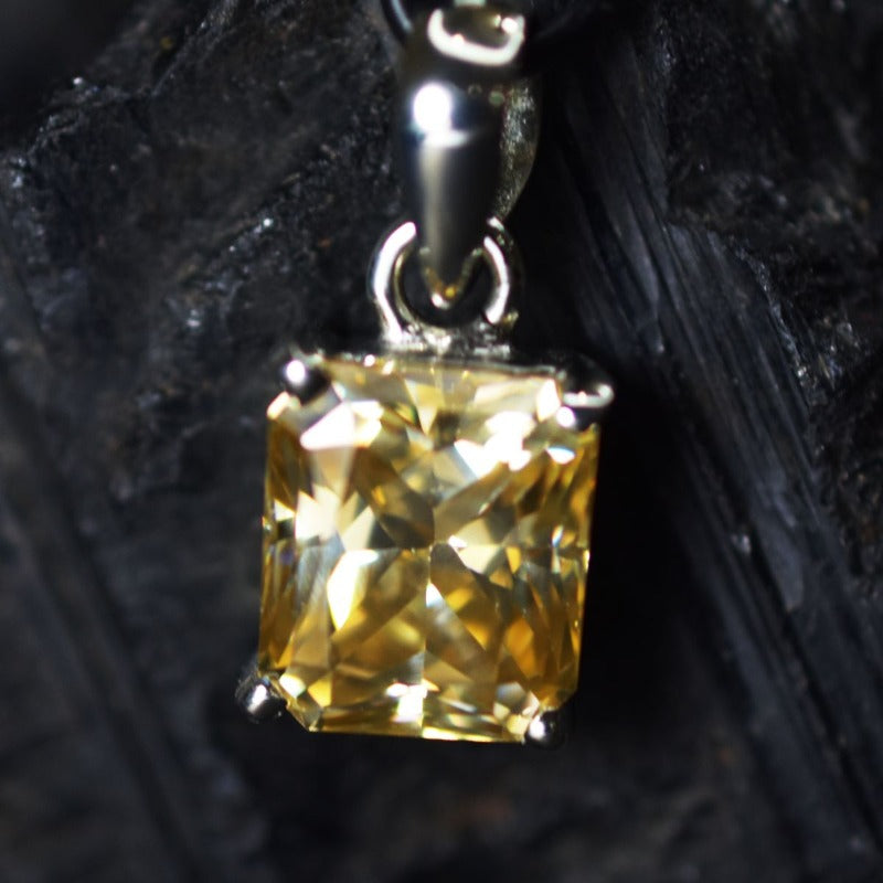 Champagne 14Ct Moissanite 925 Silver Emerald Gift Pendant Front 