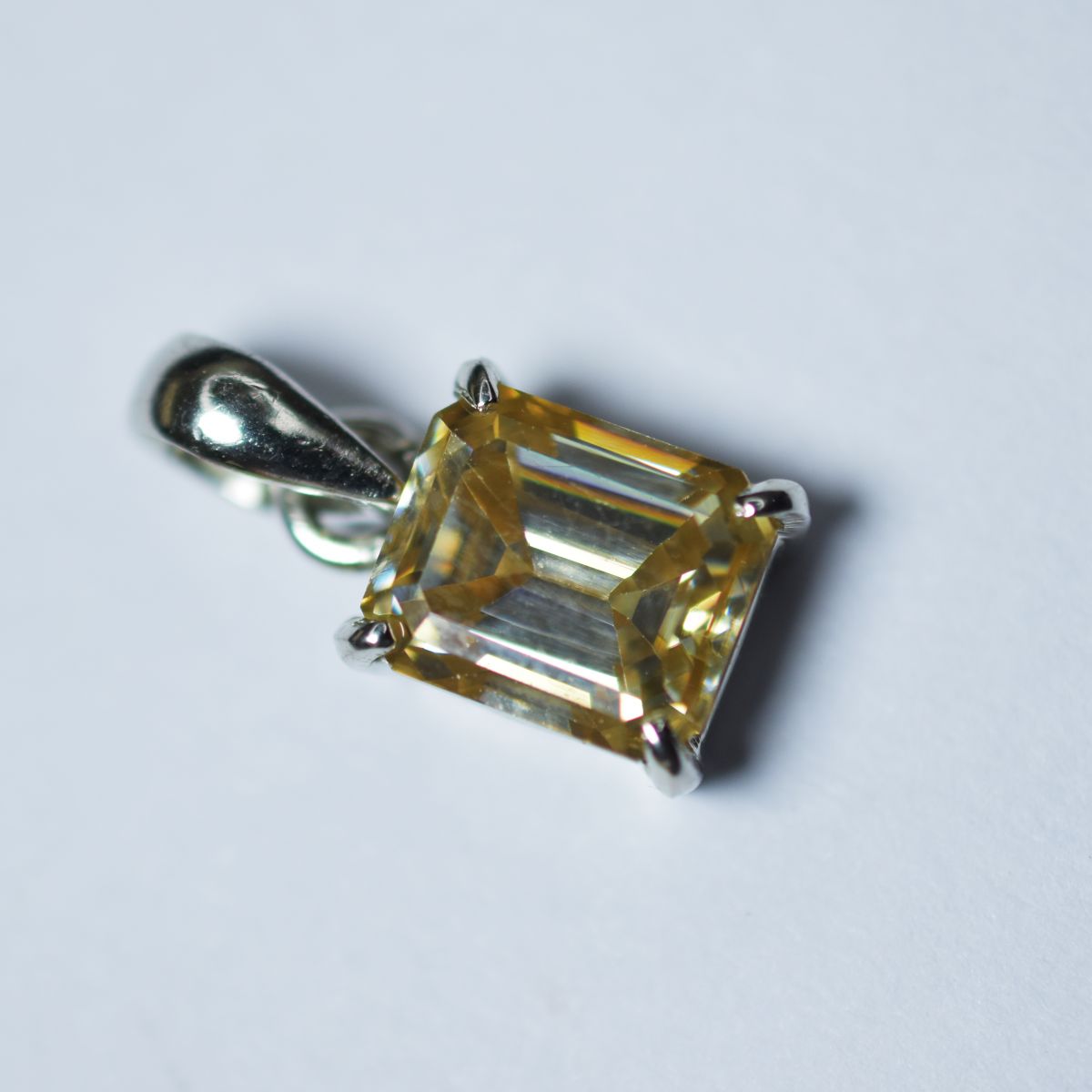 Gemsbuild Certified Yellow Topaz Pendant