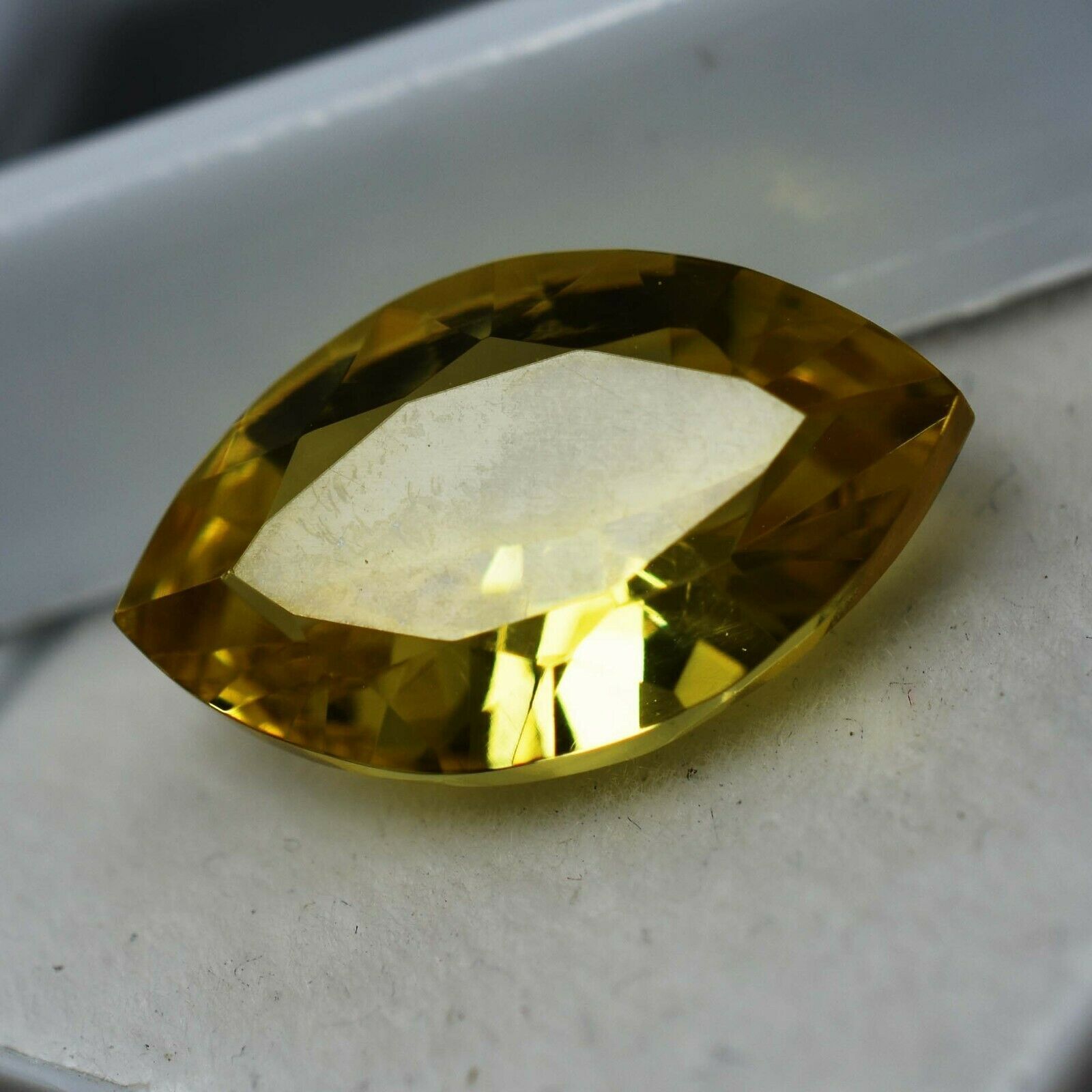 Yellow SAPPHIRE 9.49 Ct Loose Gemstone Certified NATURAL Marquise Free Shipping