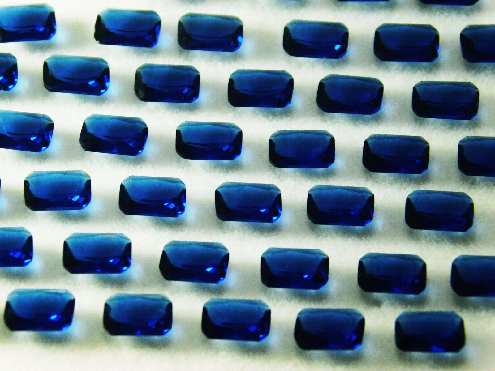 16 PCS Beautiful Sapphire Blue Color Emerald Shape CERTIFIED Loose Gemstone Lot.