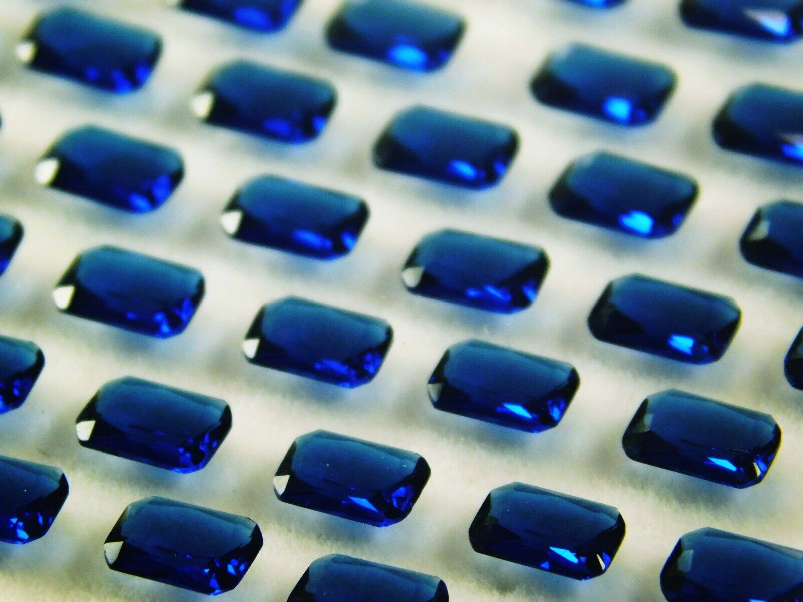 16 PCS Beautiful Sapphire Blue Color Emerald Shape CERTIFIED Loose Gemstone Lot.