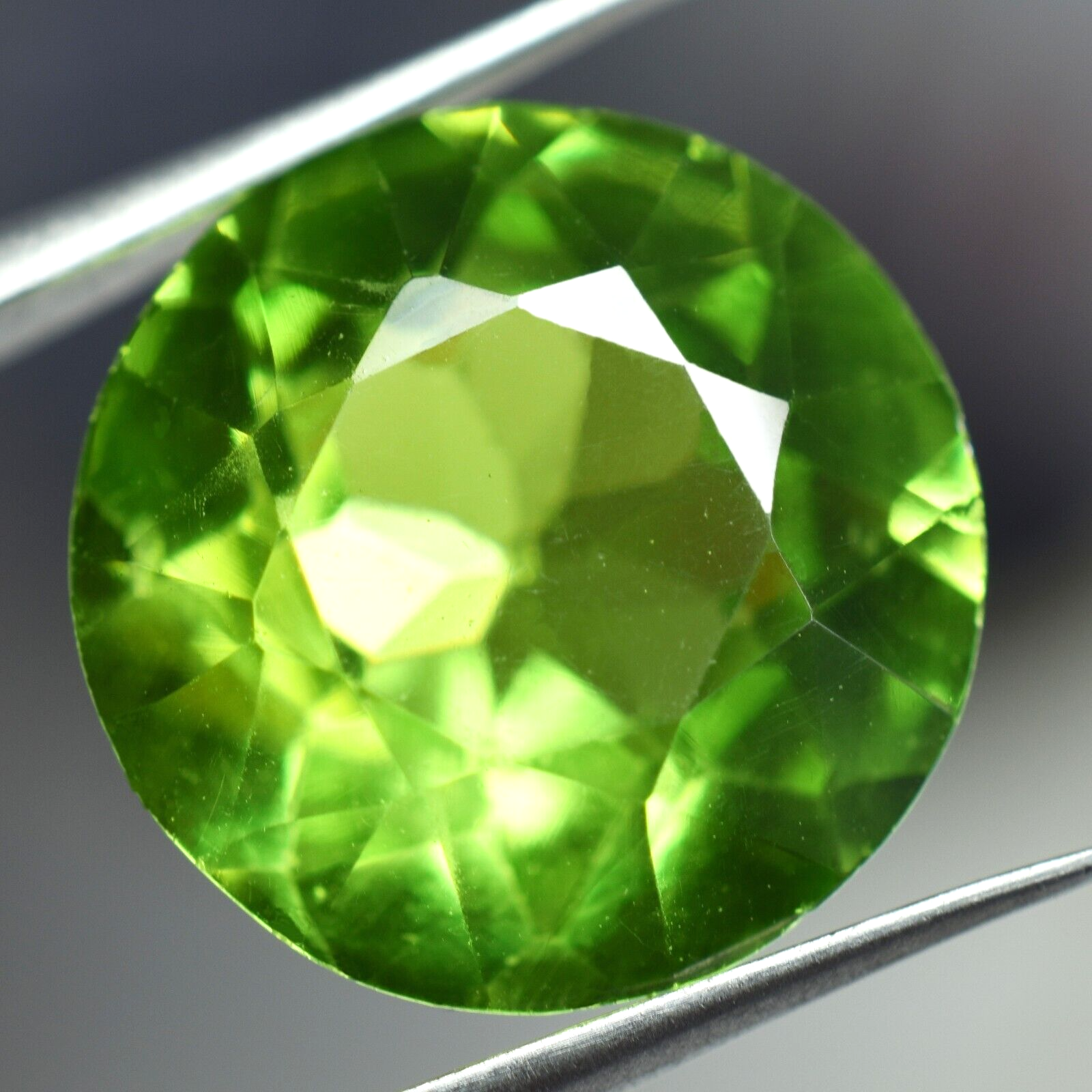 9.00 Carat NATURAL A+ Quality Green PERIDOT Round Cut Faceted CERTIFIED Gemstone