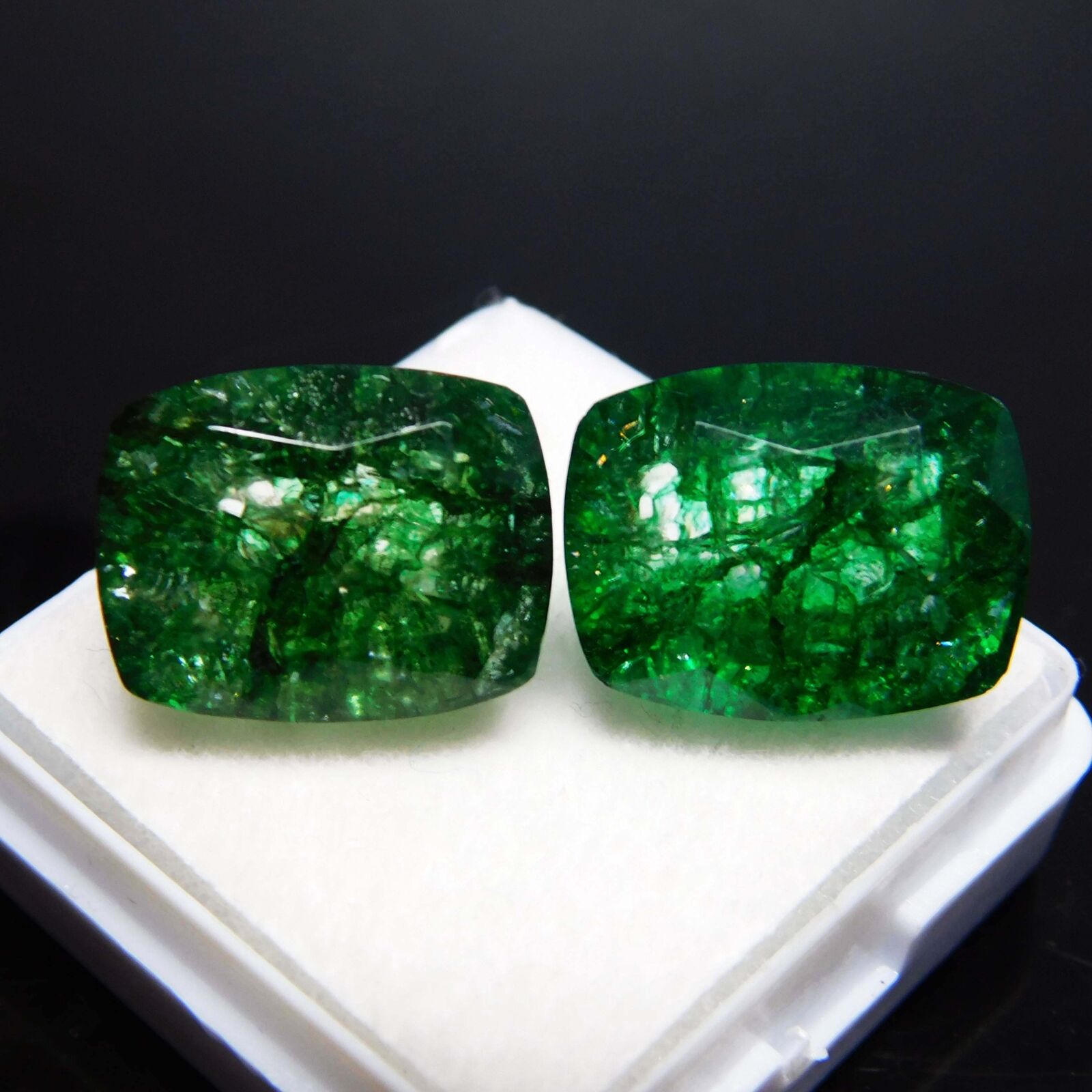 Exclusive Green EMERALD Muzo Natural 19.6 Ct CERTIFIED Gemstone Cushion Cut Pair