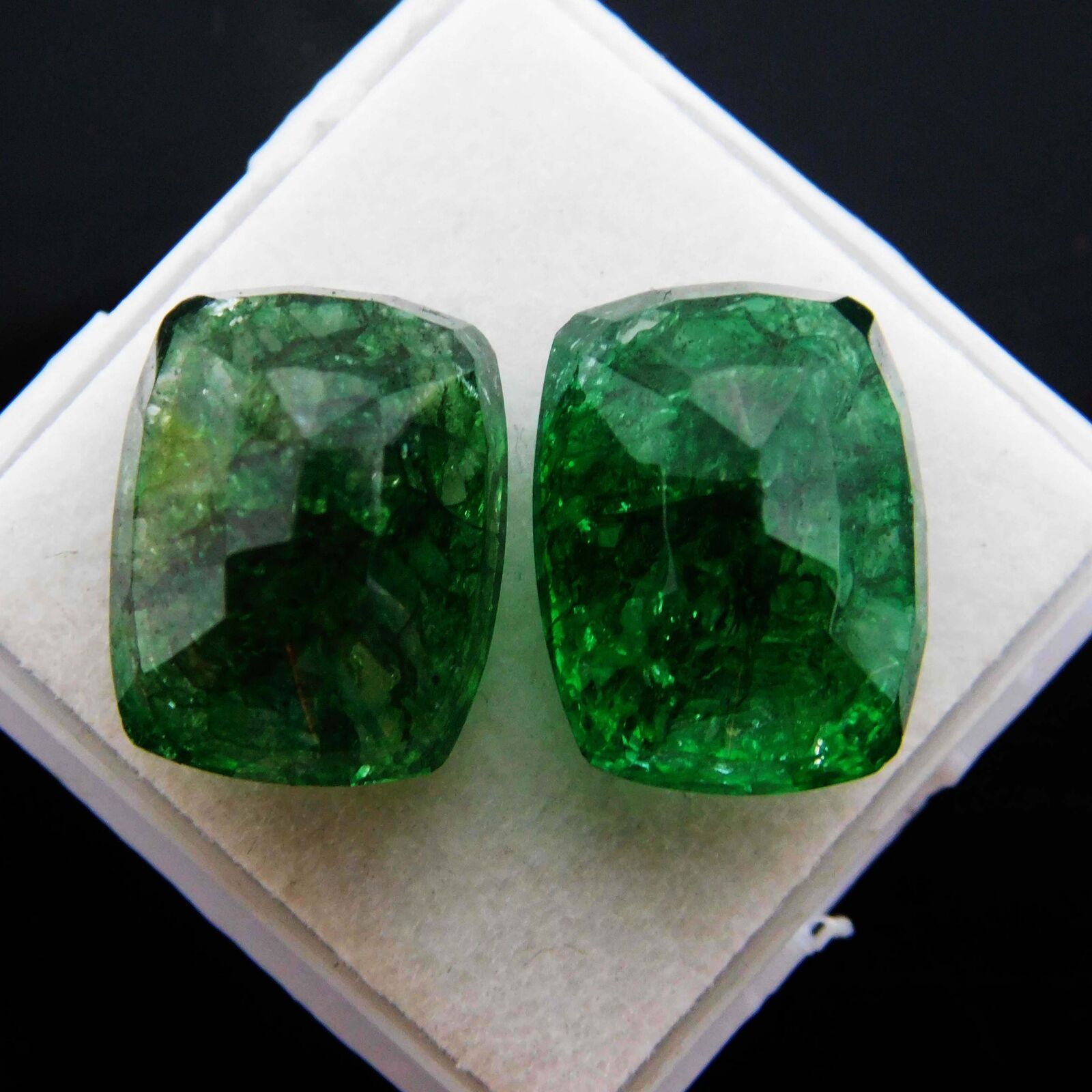 Exclusive Green EMERALD Muzo Natural 19.6 Ct CERTIFIED Gemstone Cushion Cut Pair