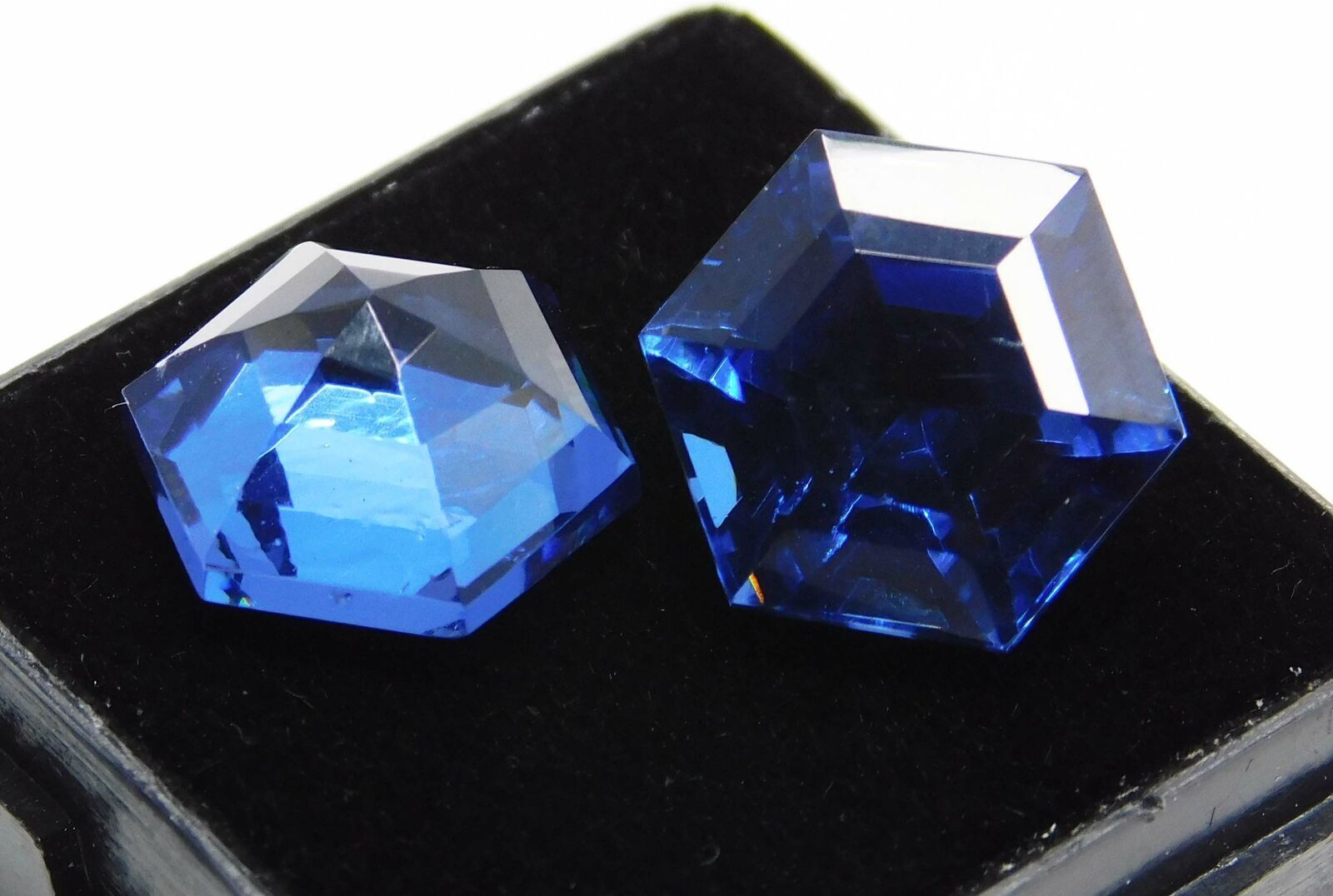 CERTIFIED 20.15 Ct Natural Blue SAPPHIRE Fancy Cut Beautiful Pair Loose Gemstone