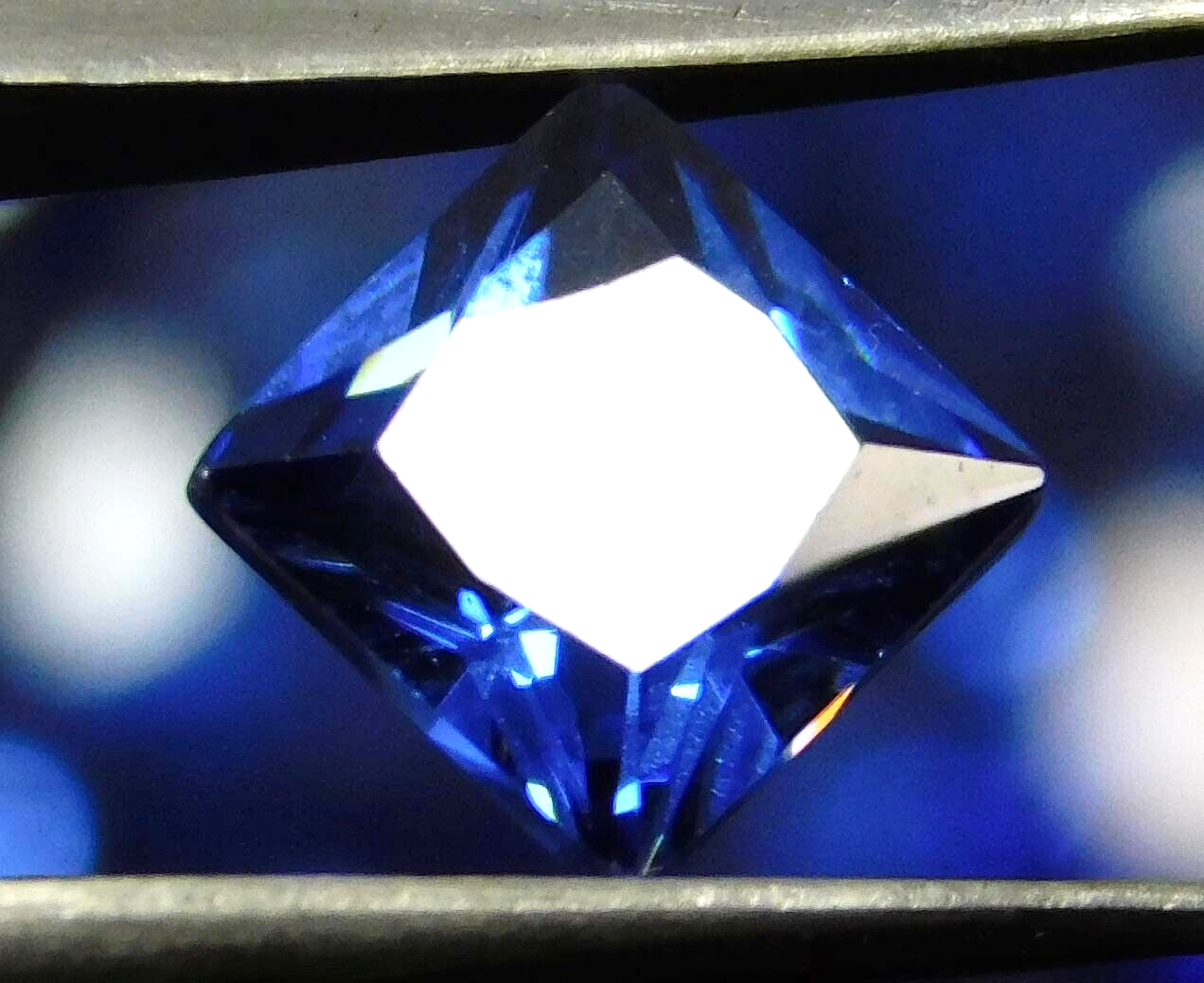 1.88 Ct NATURAL Ceylon SAPPHIRE Blue CERTIFIED Loose Gemstones 7x5 SQUARE Cut.