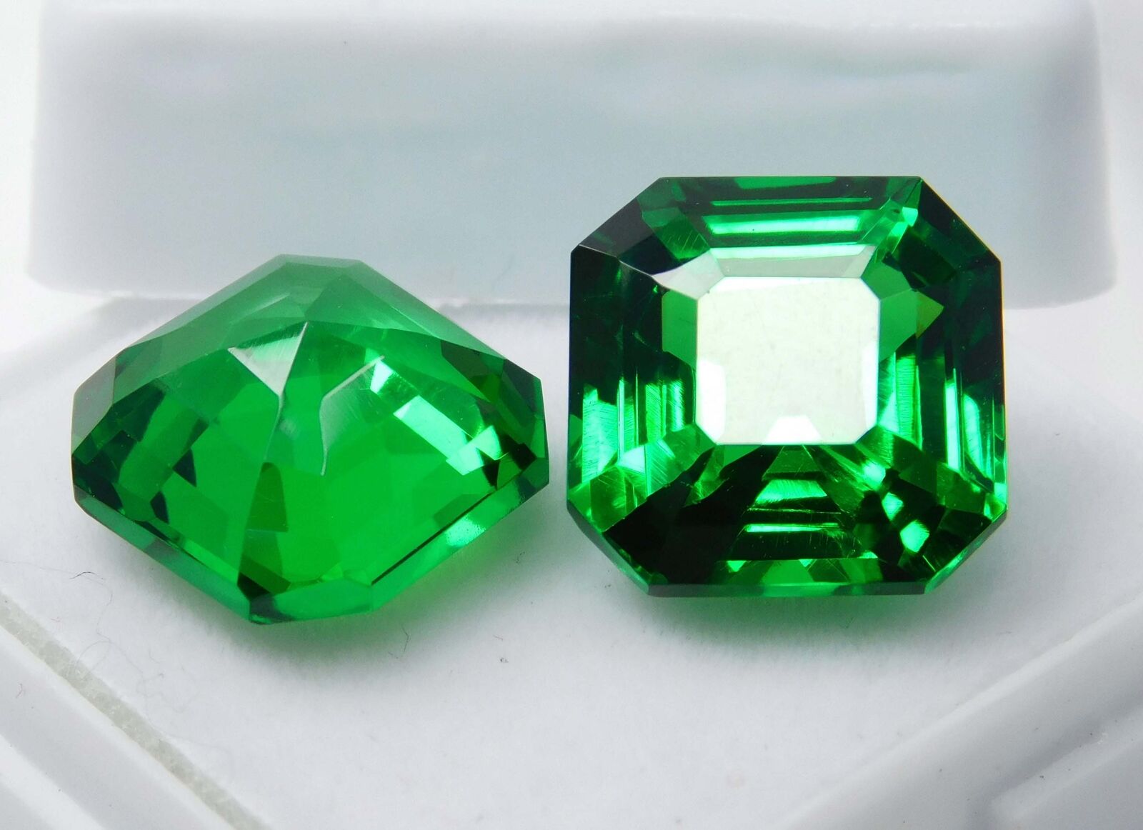 20.25 Ct Natural Tsavorite SQUARE SHAPE Garnet Green CERTIFIED Loose Gemstone