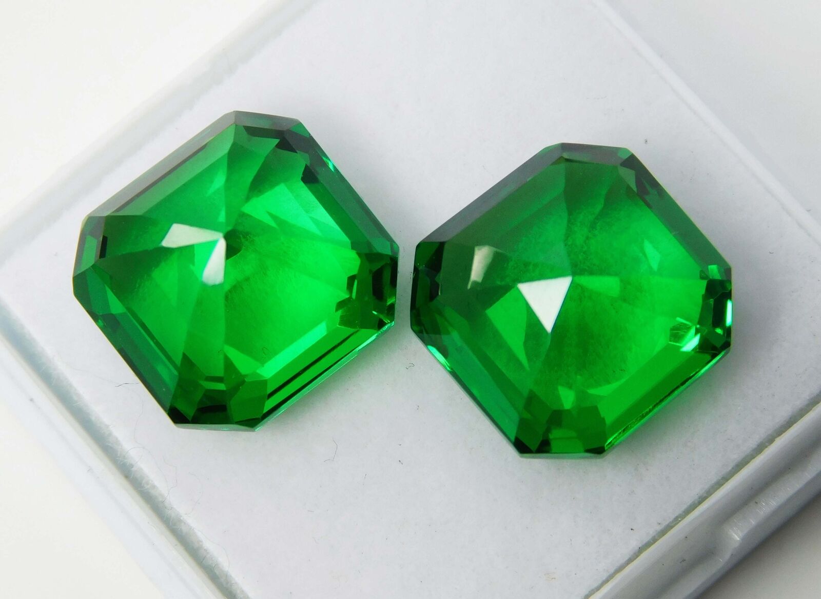 20.25 Ct Natural Tsavorite SQUARE SHAPE Garnet Green CERTIFIED Loose Gemstone