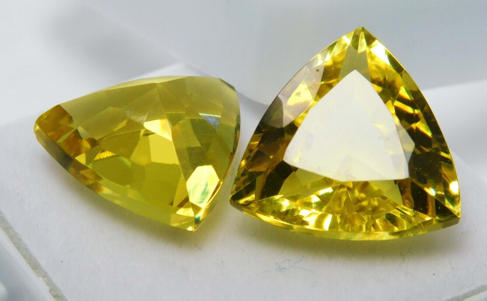 Natural Yellow Ceylon Sapphire TRILLION SHAPE 16.25 Ct Loose Gemstone CERTIFIED