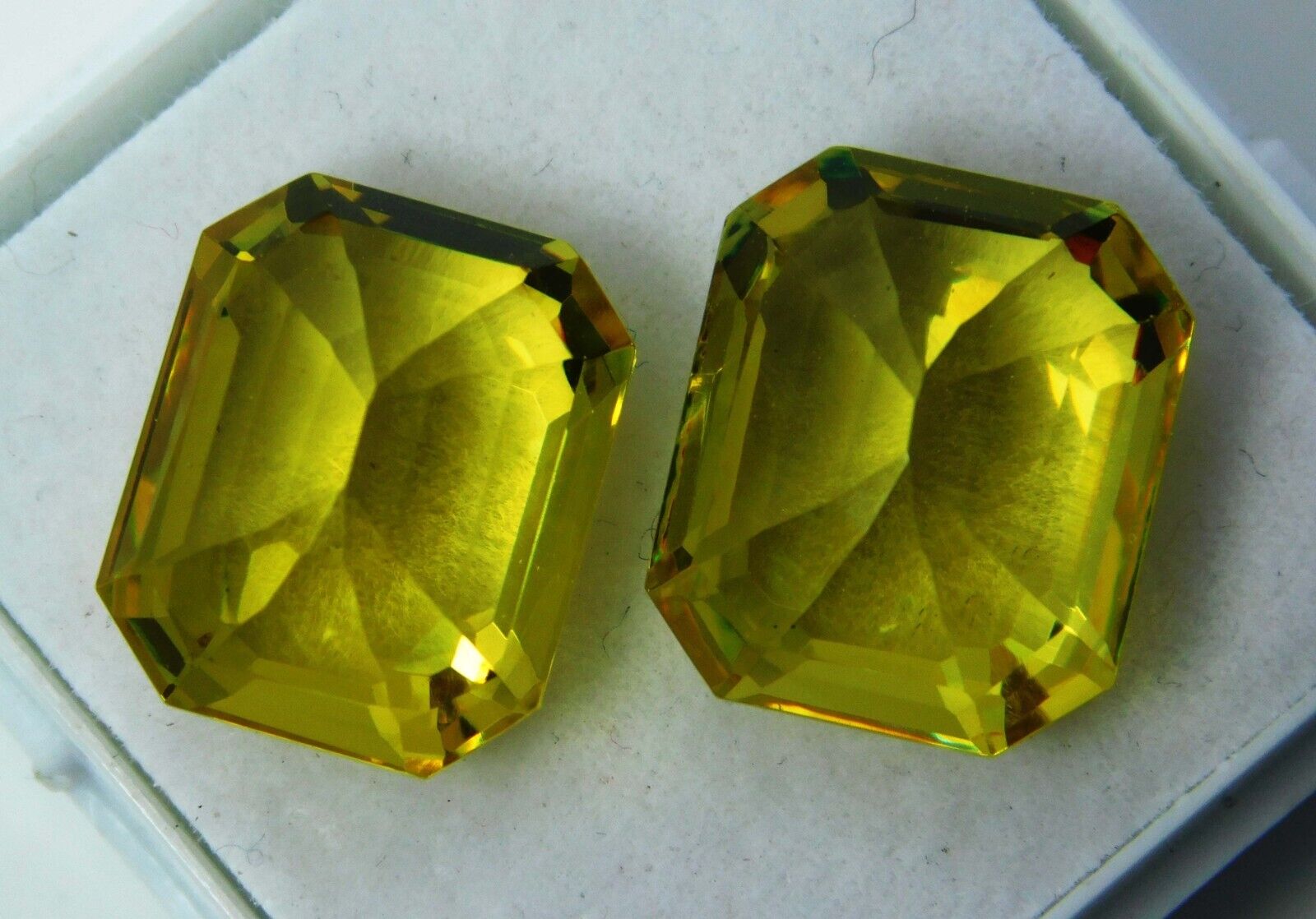 18.12 Ct Natural Sapphire YELLOW COLOR Emerald Shape CERTIFIED Loose Gemstone