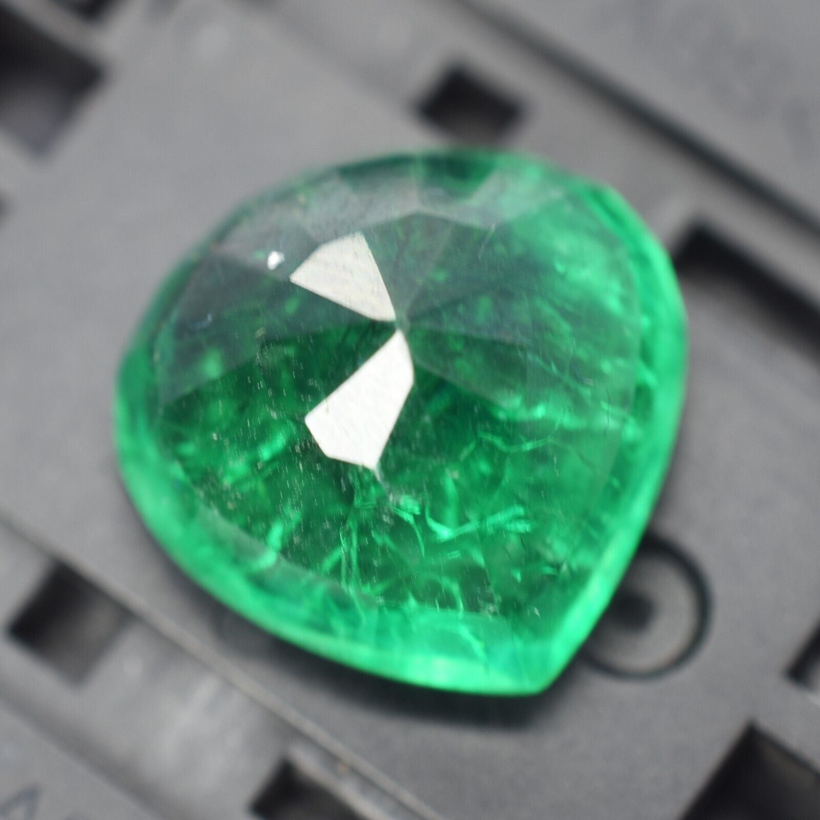 10.25 Ct Natural Green Emerald Excellent Pear Cut Loose Gemstone CERTIFIED