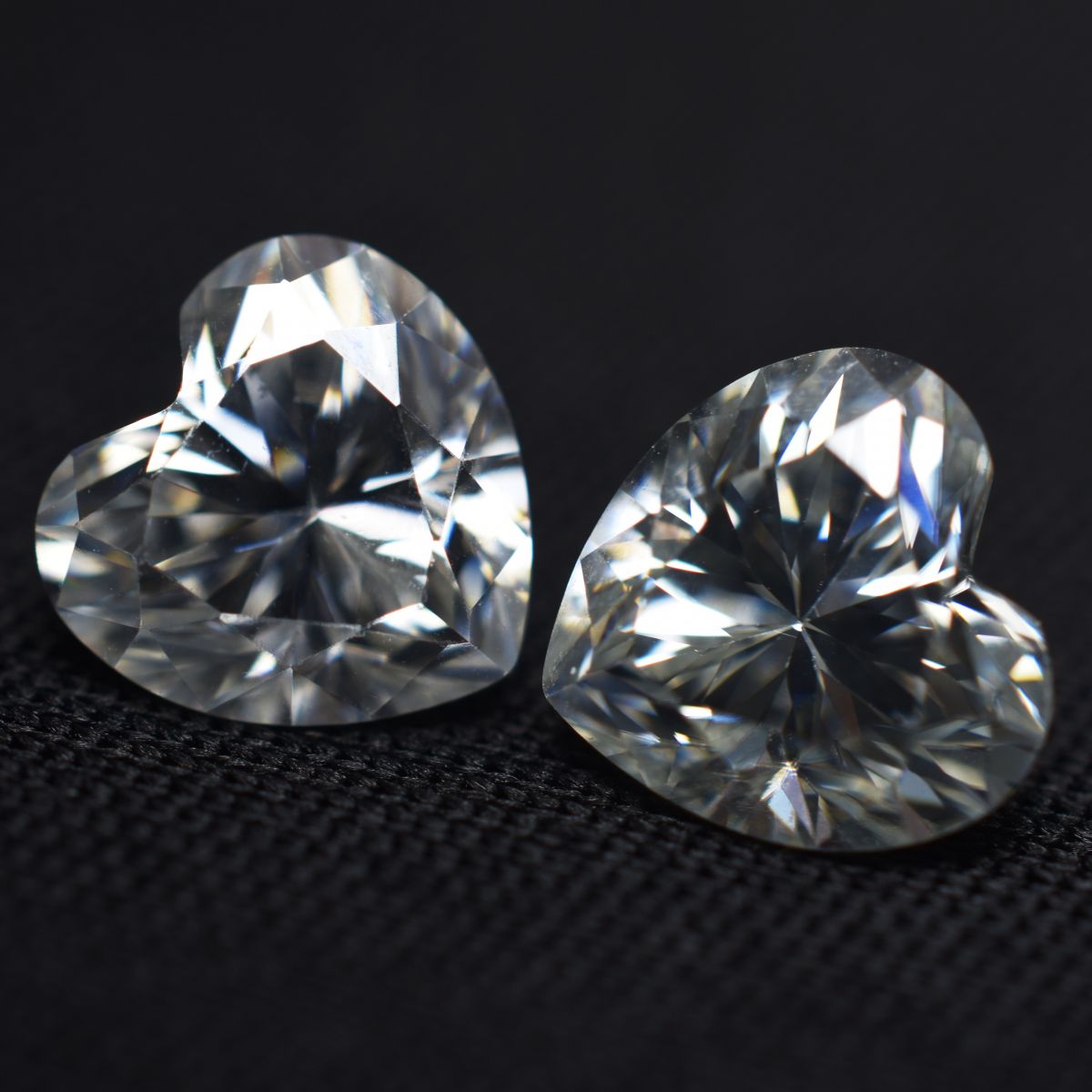 CERTIFIED 2 Pcs Moissanite Gemstone 10x10 mm VVS1 D Color Pair Of Heart Shape