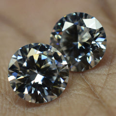 5 MM Moissanite Synthetic VVS1 CERTIFIED Wounderfull D White Round Cut Pair