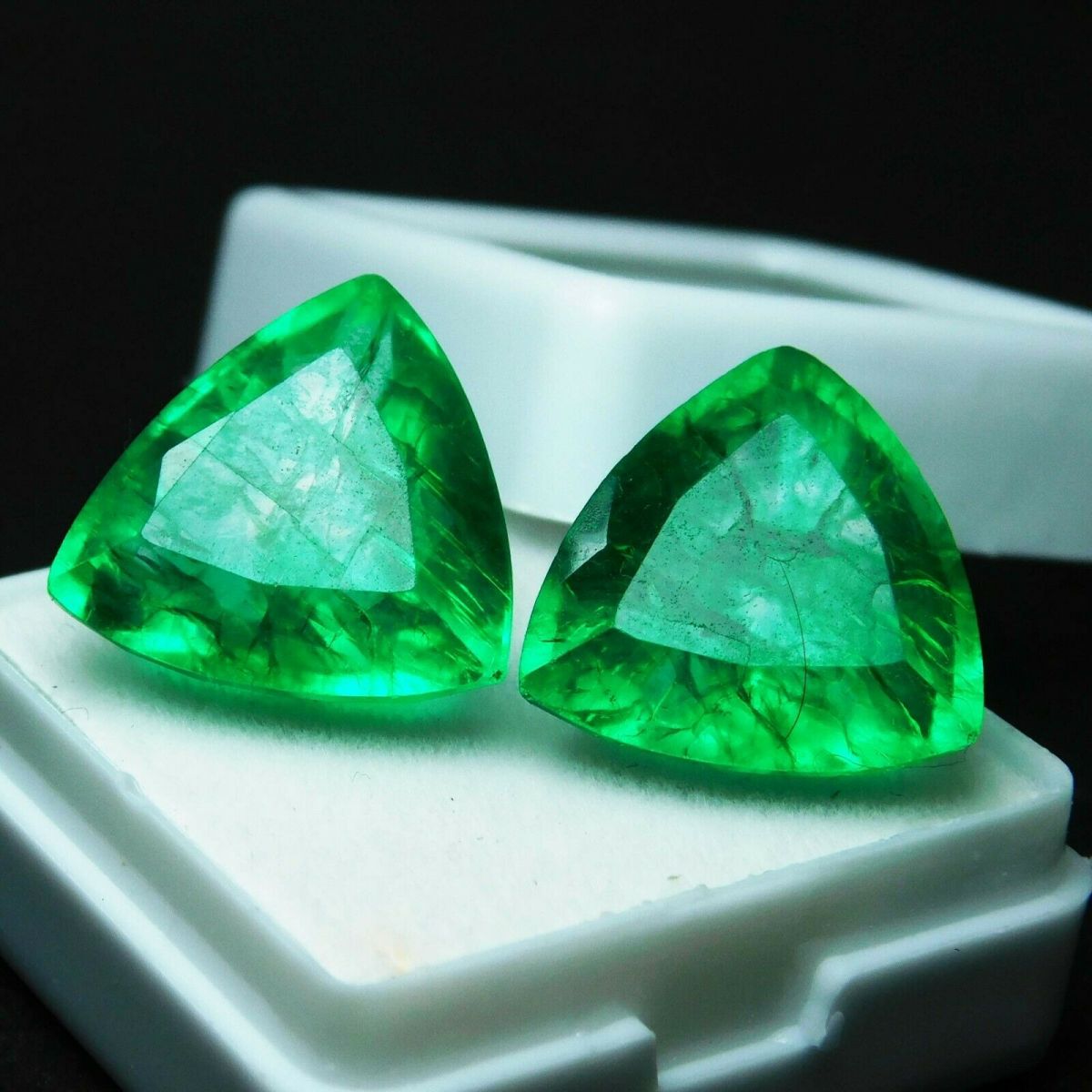 CERTIFIED Loose Gemstone 16.1Ct Trillion Cut Pair Natural Green Colombia Emerald Ring Size Emerald Stone