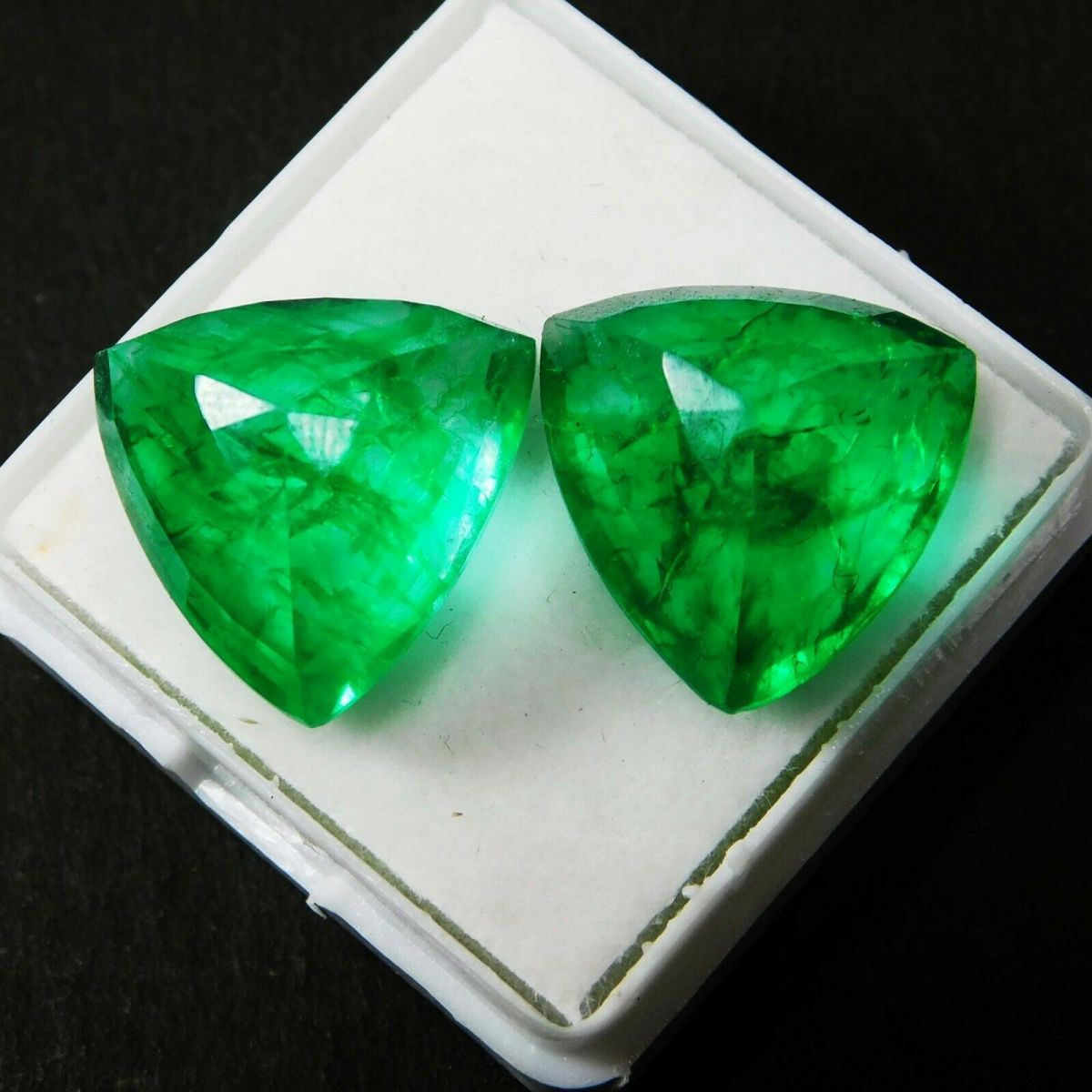 CERTIFIED Loose Gemstone 16.1Ct Trillion Cut Pair Natural Green Colombia Emerald Ring Size Emerald Stone