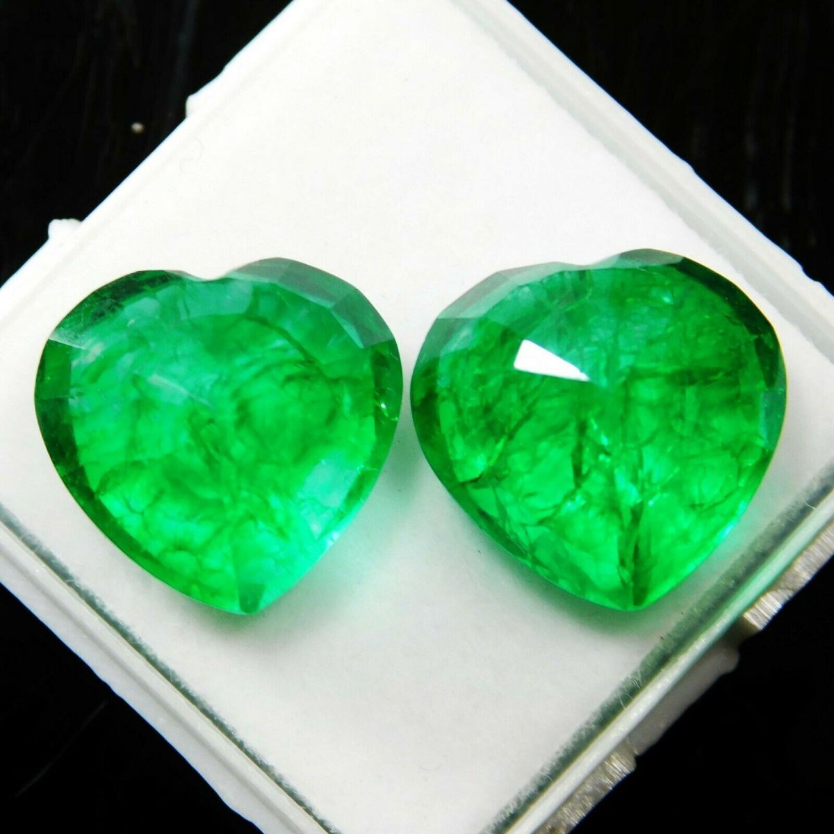 Natural Green Emerald Gemstones Certified 8 Ct Heart Shape