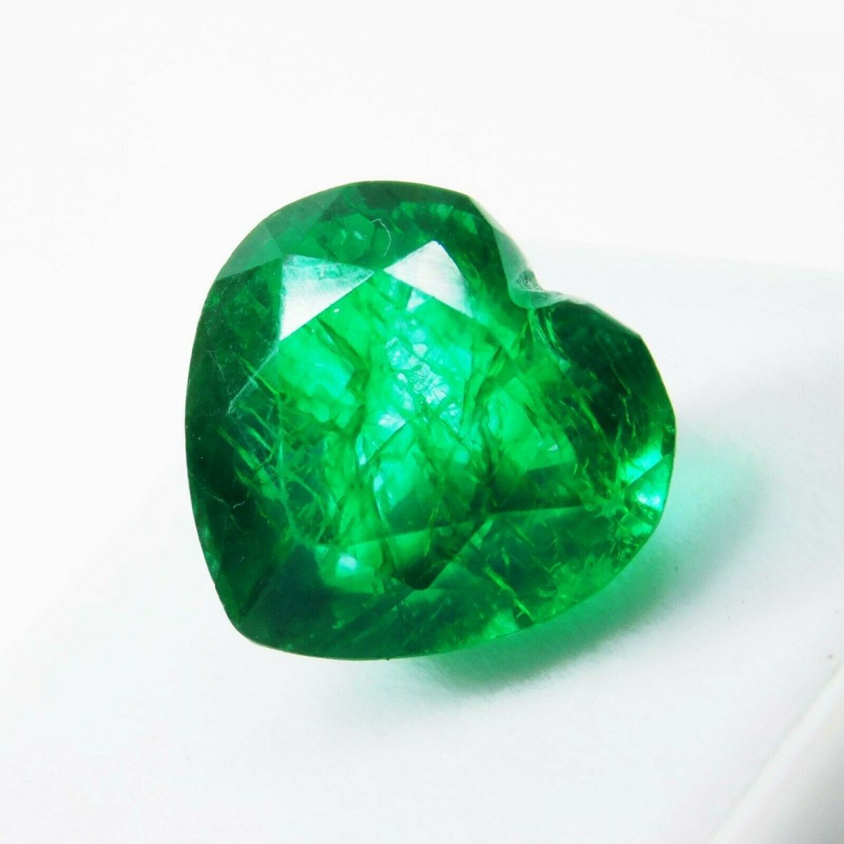 Natural Green Emerald Gemstones Certified 8 Ct Heart Shape