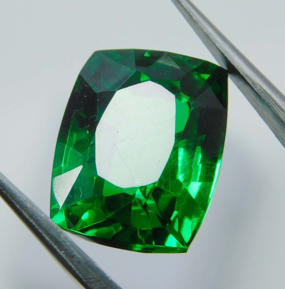 10 Ct Natural Tourmaline Green Cushion Shape Certifeid Loose Gemstones