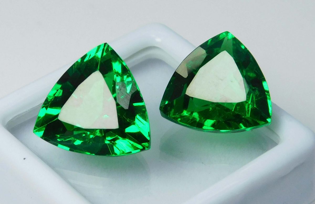 Natural Tourmaline Green Trillion Shape 19 Ct Certifeid Loose Gemstones Pair