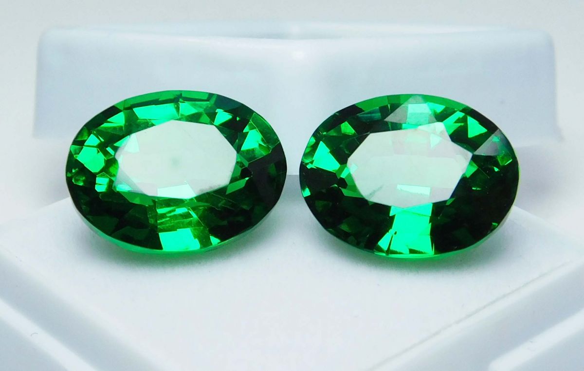 Natural Tourmaline Green Oval Shape 21 Ct Certifeid Loose Gemstones Pair