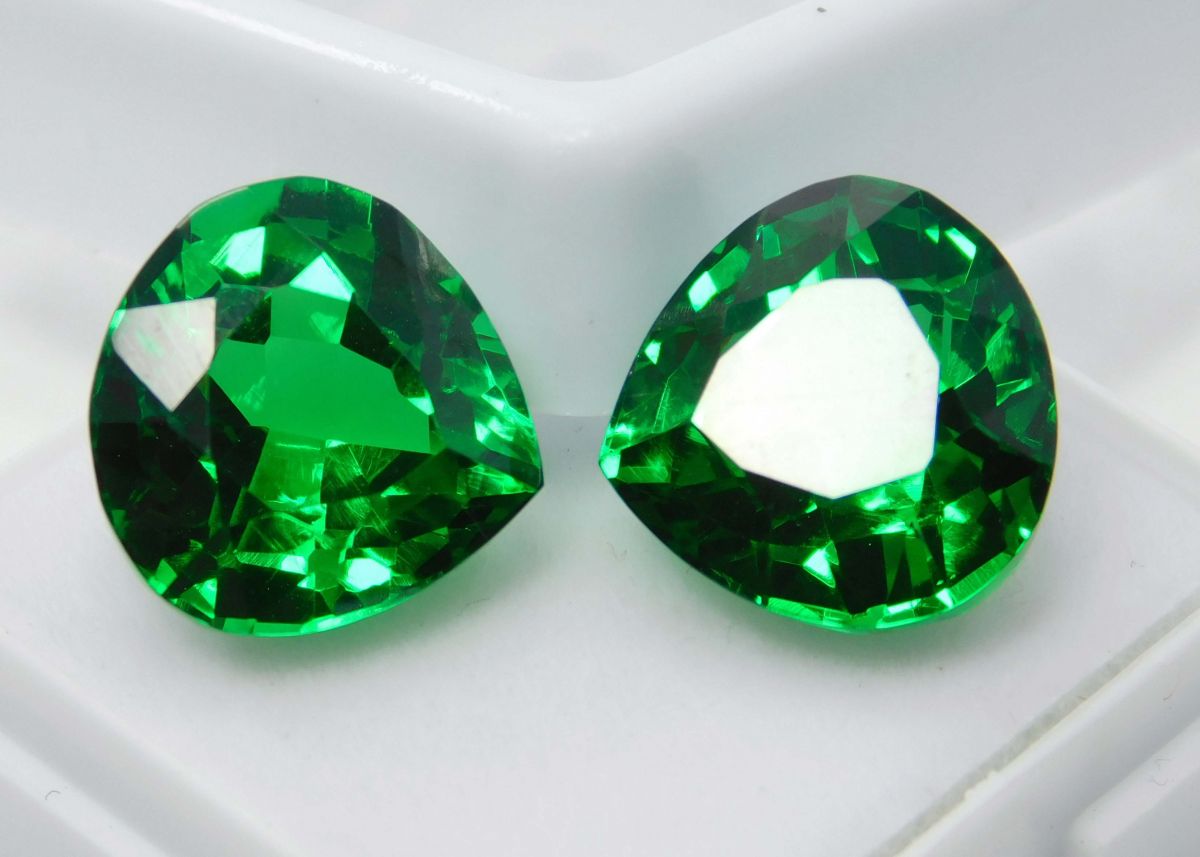 Natural Tourmaline Green Pear Shape 21 Ct Certifeid Loose Gemstones Pair