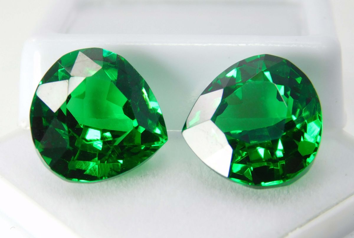 Natural Tourmaline Green Pear Shape 21 Ct Certifeid Loose Gemstones Pair