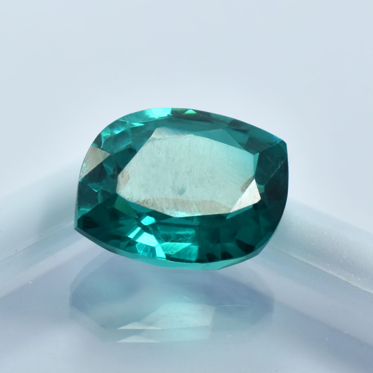 10.15 Ct Natural Tourmaline Loose Gemstone CERTIFIED Green Fancy Shape.