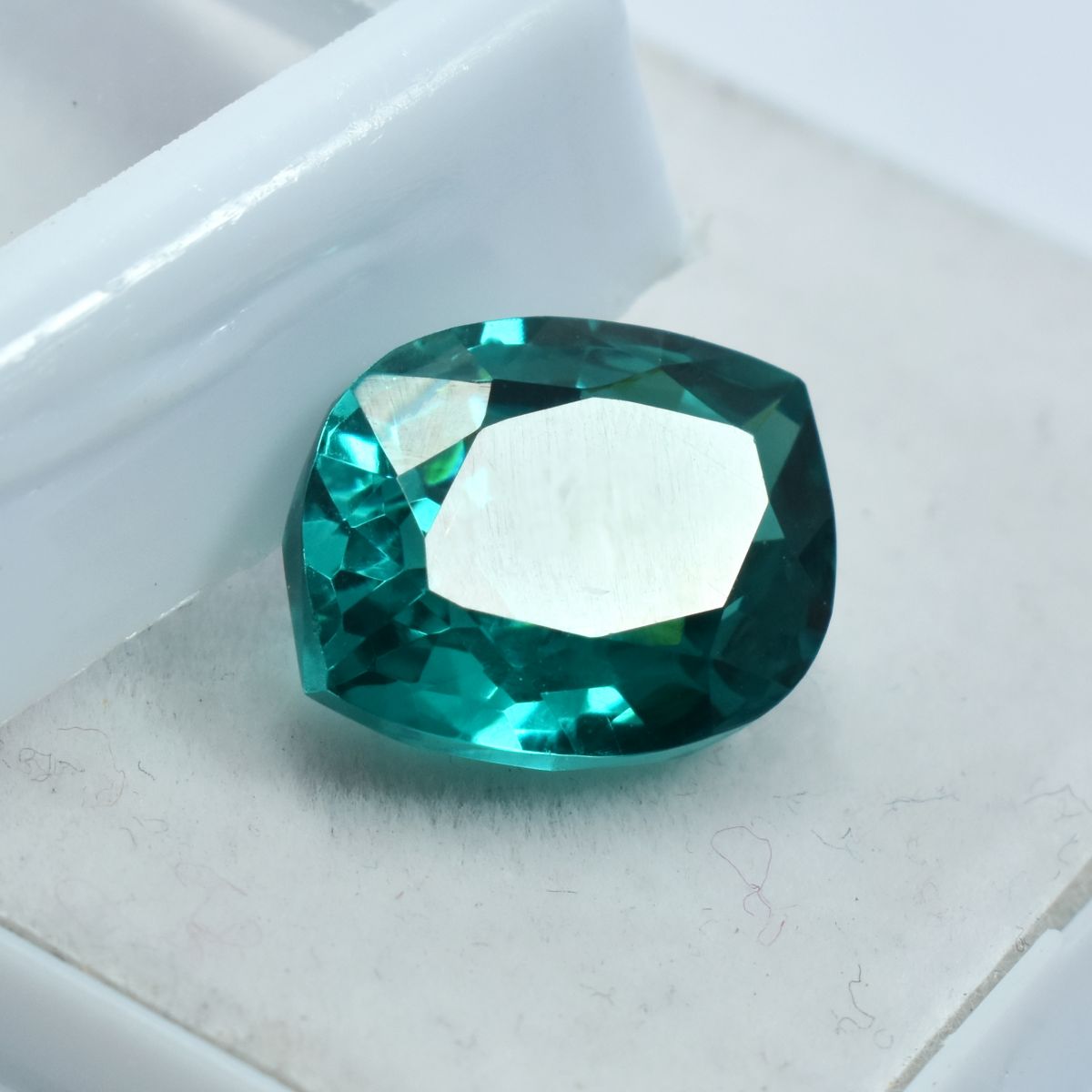 10.15 Ct Natural Tourmaline Loose Gemstone CERTIFIED Green Fancy Shape.