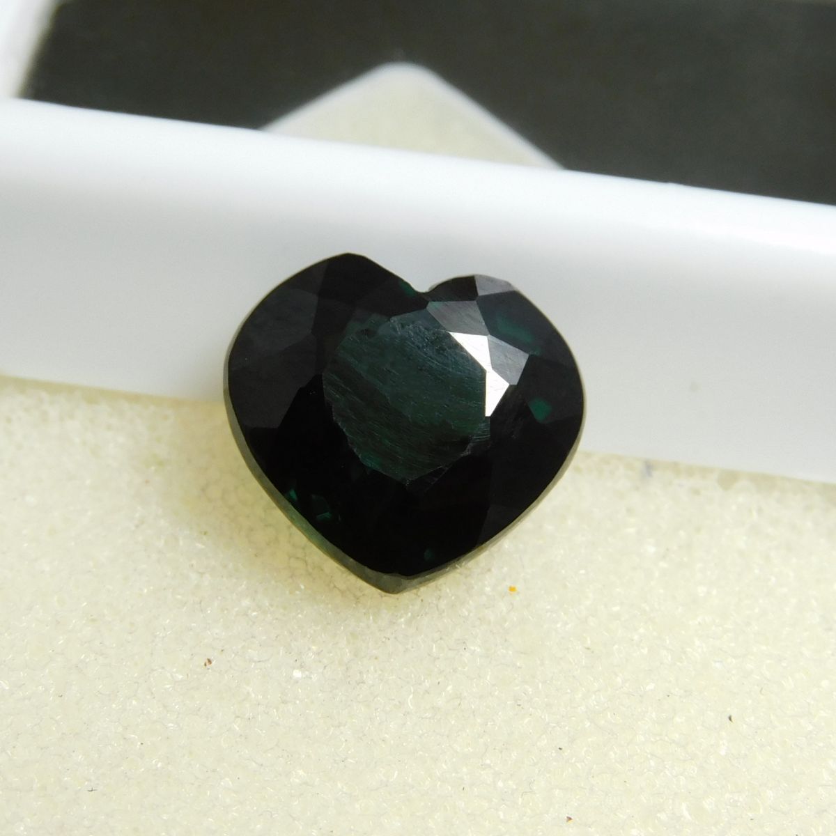 6.65 Ct Natural Tourmaline Green Heart Cut CERTIFIED Loose Gemstones