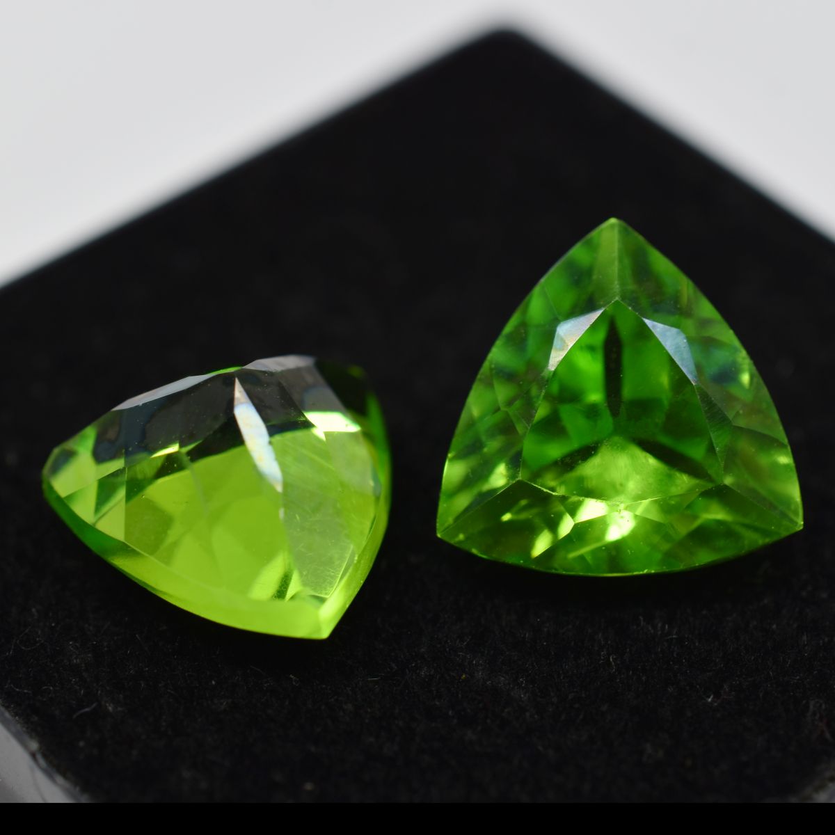 Rare Peridot Green CERTIFIED 16.00 Ct Natural Trillion Cut Loose Gemstone Pair