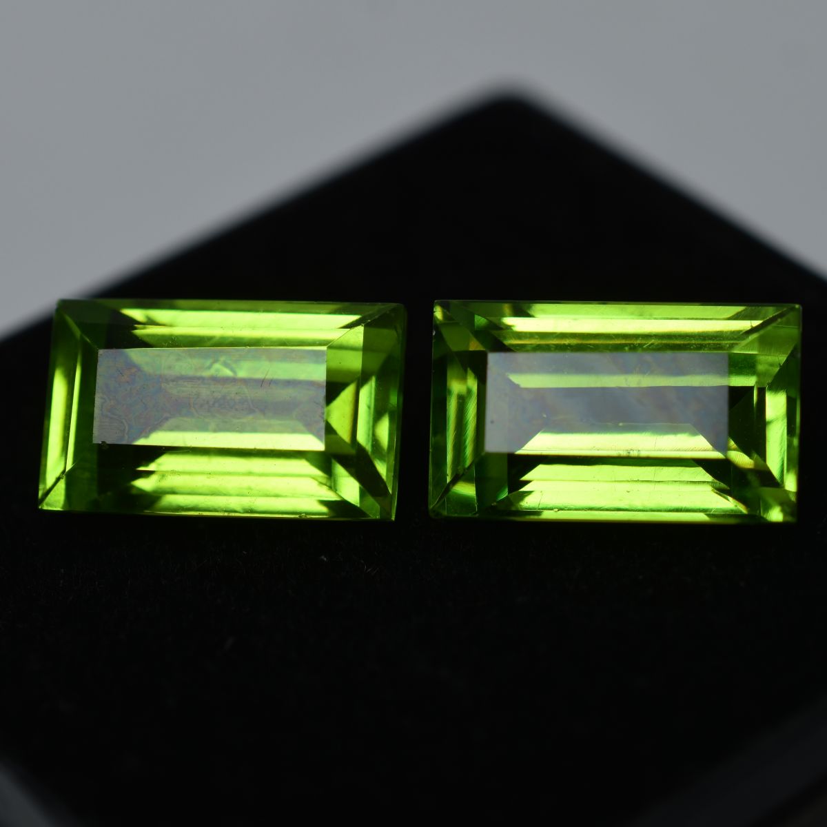 Natural Emerald Cut 16.08 Ct Rare Green Peridot Loose Gemstone Pair CERTIFIED