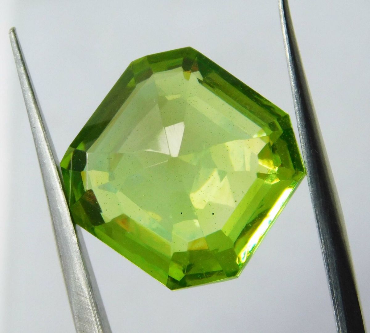 NATURAL Peridot SQUARE CUT 9.80 Ct Faceted Gemstone Best Quality CERTIFIED