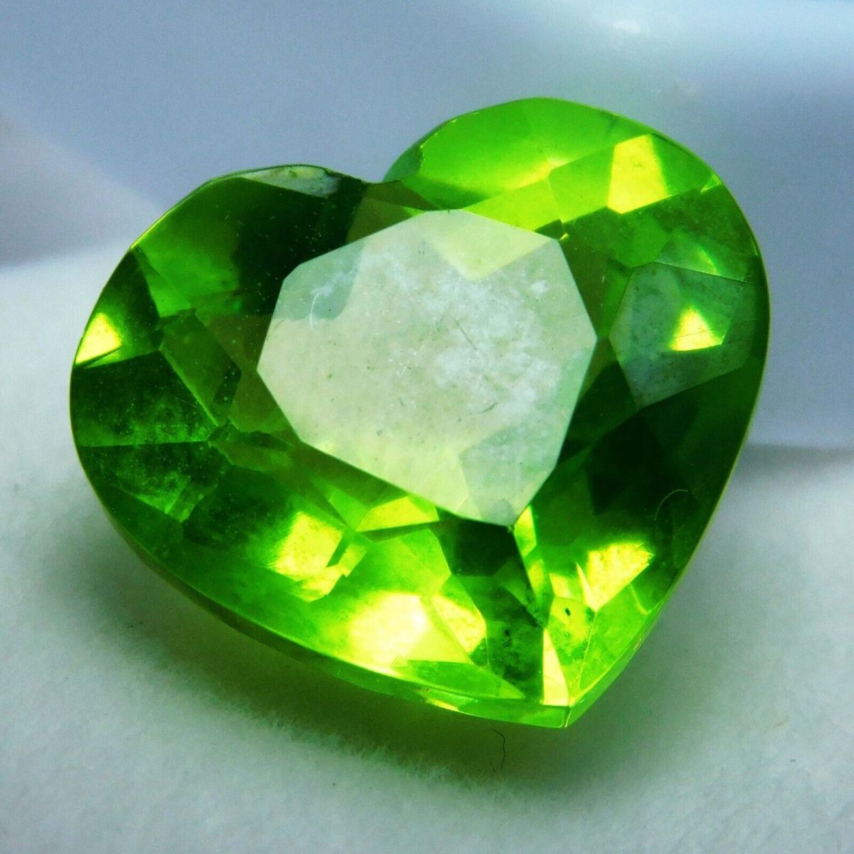 Natural Peridot Green HEART SHAPE 10.12 Ct CERTIFIED Loose Gemstones