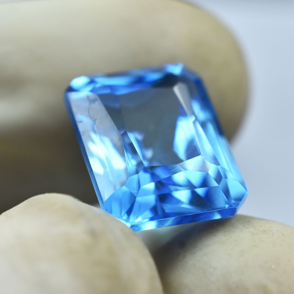 10.35 Ct Rare Sapphire CERTIFIED Loose Gemstone Natural Light Blue Emerald Cut.